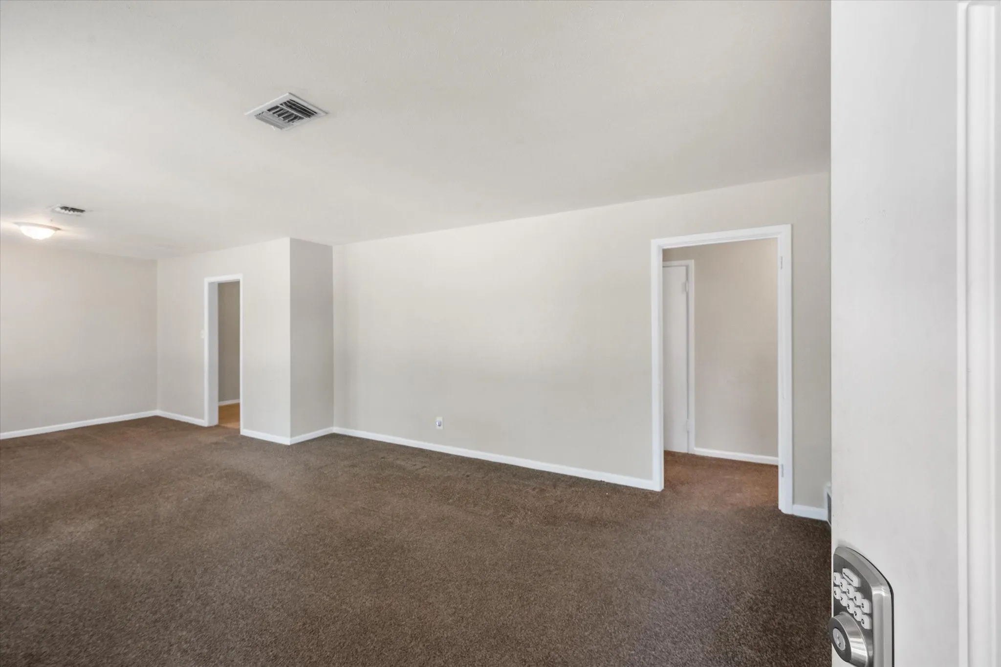 Single Family Residence For Rent in Tarrant County , 2716 Scruggs Park Drive, Richland Hills, Texas 76118, 4 Bedroom, 2 Bathroom, 2 Garage spaces, 2,142 Sqft, built in 1953, mls#21412162, Real Estate Agent in Richland Hills, Homes For Rent in Tarrant county, Homes For Rent in Richland Hills, Realtor in Richland Hills Texas, Real Estate Brokerage Independent Realty Texas, Luminita Cordes Realtor