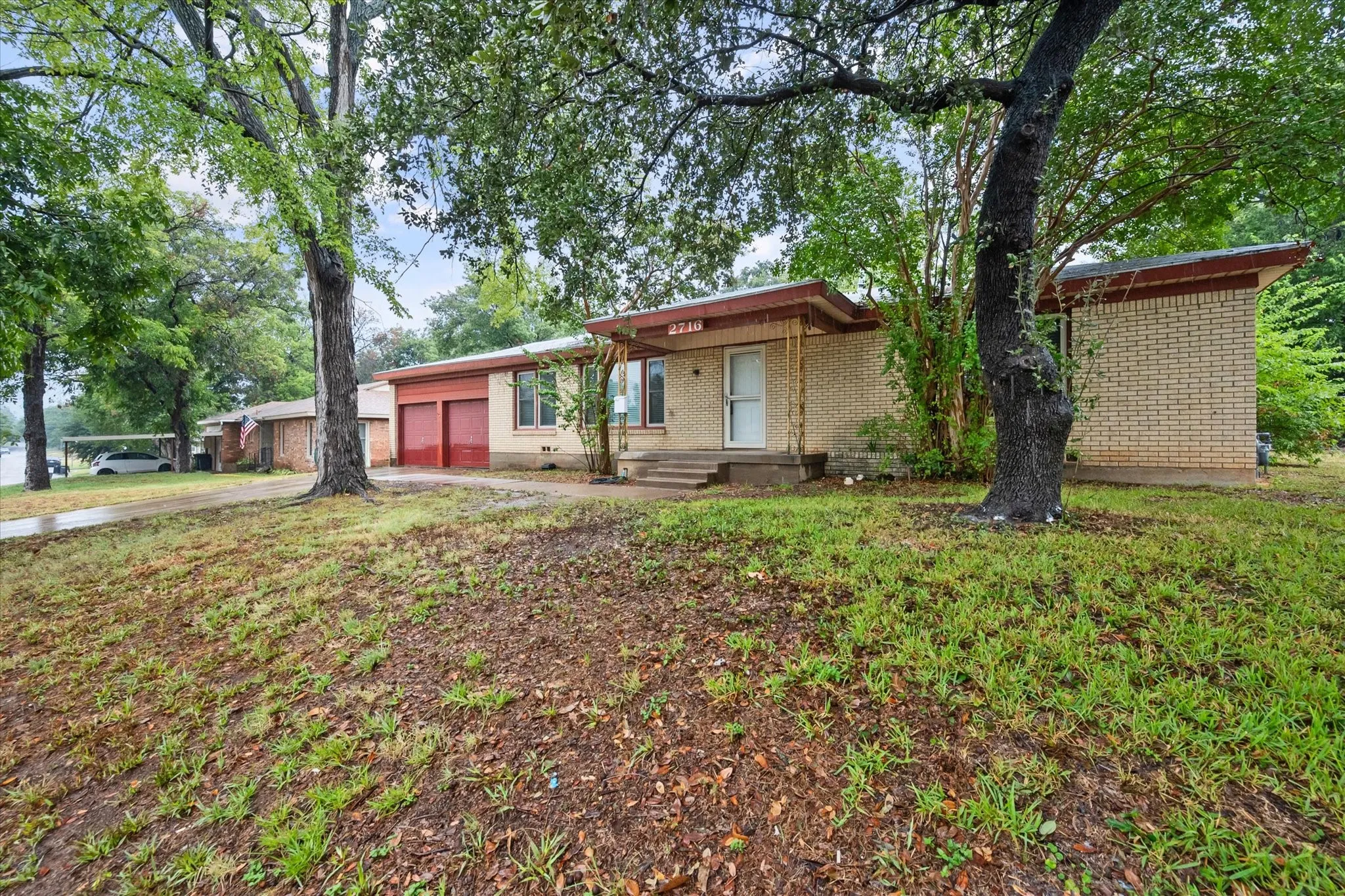 Single Family Residence For Rent in Tarrant County , 2716 Scruggs Park Drive, Richland Hills, Texas 76118, 4 Bedroom, 2 Bathroom, 2 Garage spaces, 2,142 Sqft, built in 1953, mls#21412162, Real Estate Agent in Richland Hills, Homes For Rent in Tarrant county, Homes For Rent in Richland Hills, Realtor in Richland Hills Texas, Real Estate Brokerage Independent Realty Texas, Luminita Cordes Realtor