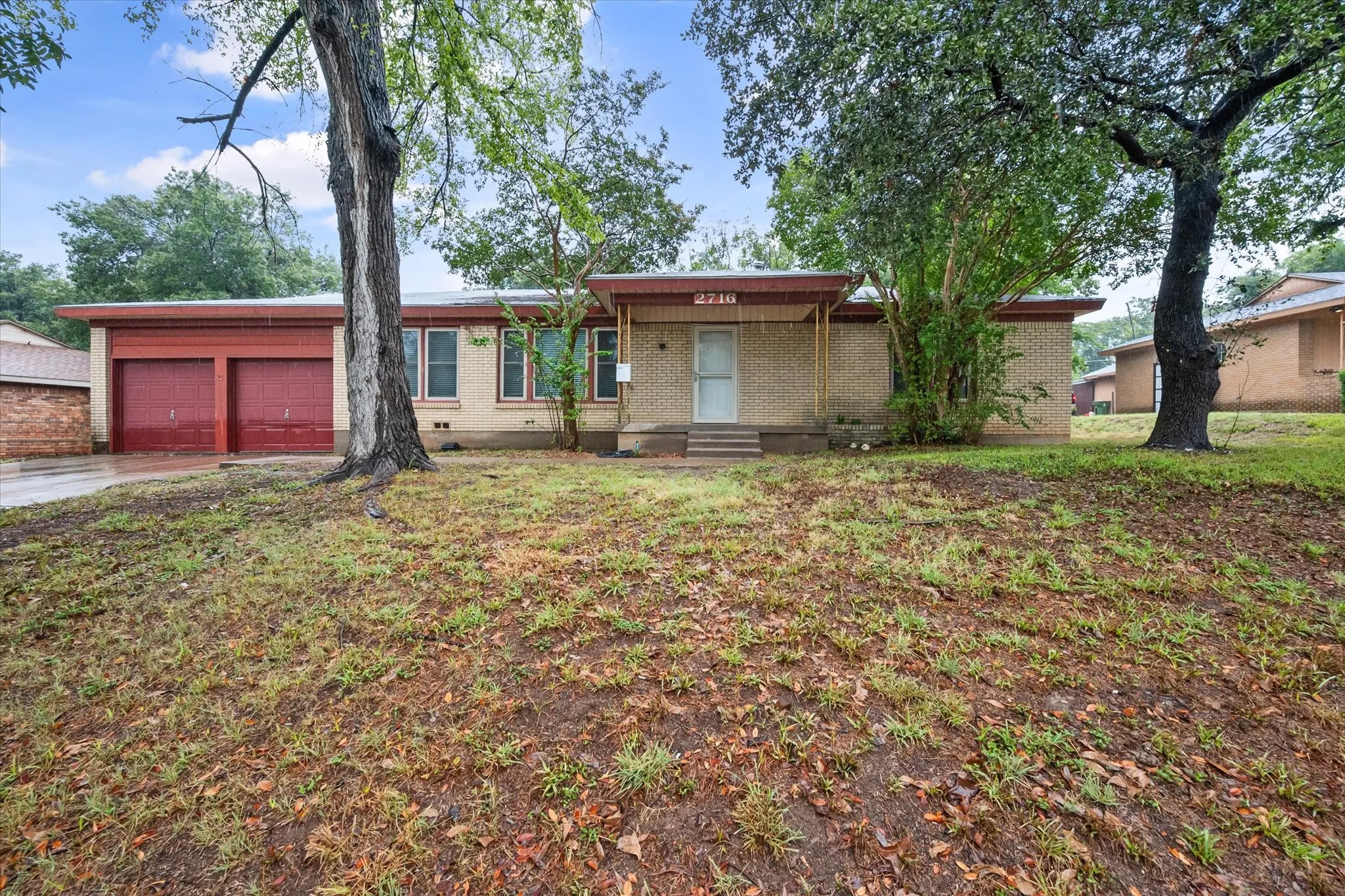 Single Family Residence For Rent in Tarrant County , 2716 Scruggs Park Drive, Richland Hills, Texas 76118, 4 Bedroom, 2 Bathroom, 2 Garage spaces, 2,142 Sqft, built in 1953, mls#21412162, Real Estate Agent in Richland Hills, Homes For Rent in Tarrant county, Homes For Rent in Richland Hills, Realtor in Richland Hills Texas, Real Estate Brokerage Independent Realty Texas, Luminita Cordes Realtor