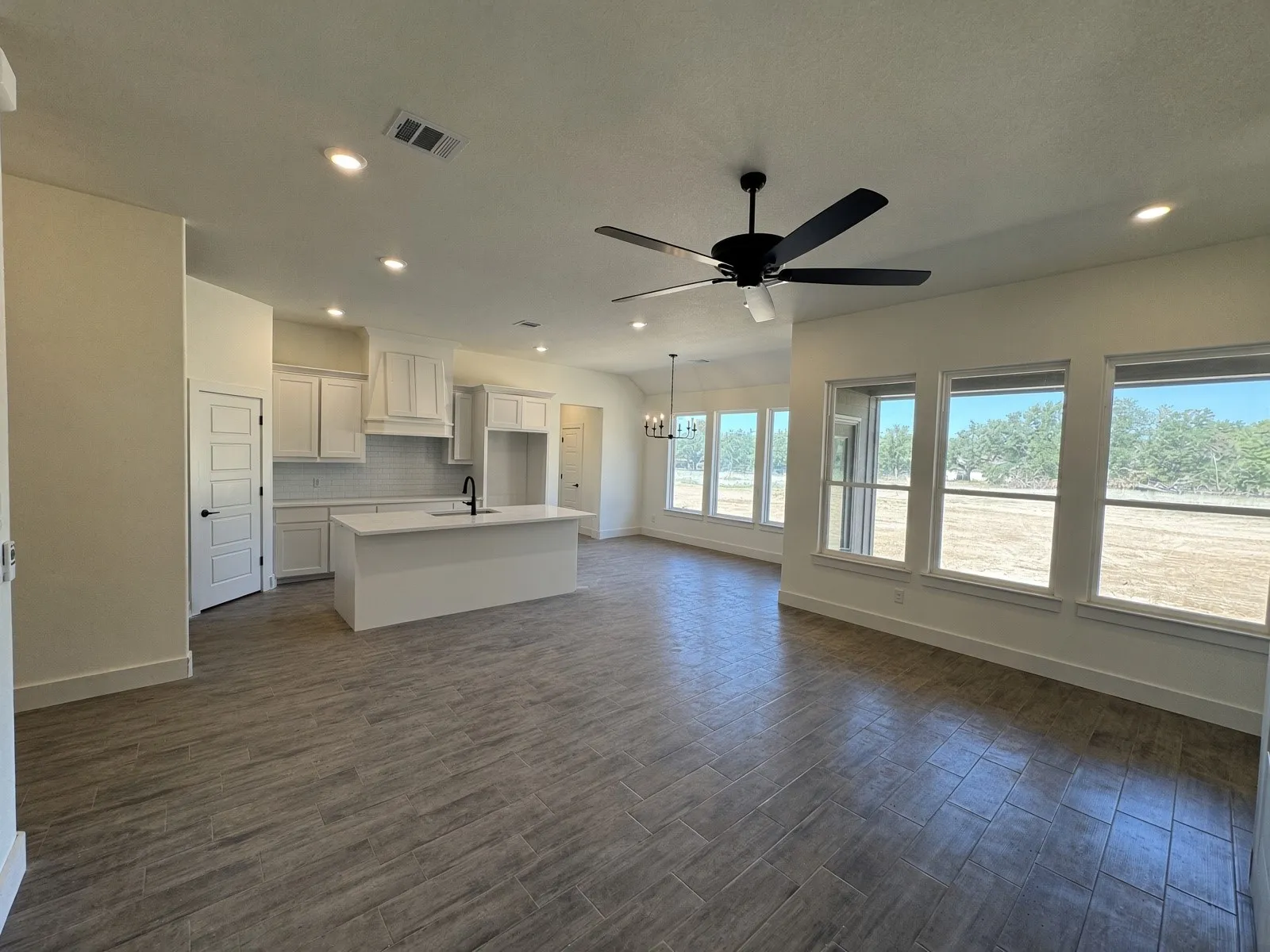 Single Family Residence For Sale in Parker County , 1098 Colt Road, Springtown, Texas 76082, 4 Bedroom, 2 Bathroom, 2 Garage spaces, 2,068 Sqft, built in 2026, mls#21412161, Real Estate Agent in Springtown, Homes For Sale in Parker county, Homes For Sale in Springtown, Realtor in Springtown Texas, Real Estate Brokerage Independent Realty Texas, Luminita Cordes Realtor