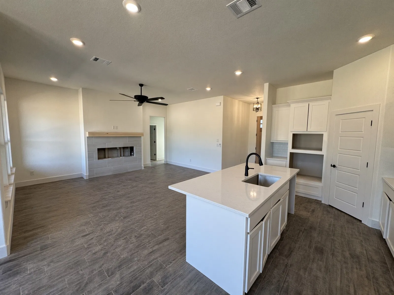 Single Family Residence For Sale in Parker County , 1098 Colt Road, Springtown, Texas 76082, 4 Bedroom, 2 Bathroom, 2 Garage spaces, 2,068 Sqft, built in 2026, mls#21412161, Real Estate Agent in Springtown, Homes For Sale in Parker county, Homes For Sale in Springtown, Realtor in Springtown Texas, Real Estate Brokerage Independent Realty Texas, Luminita Cordes Realtor