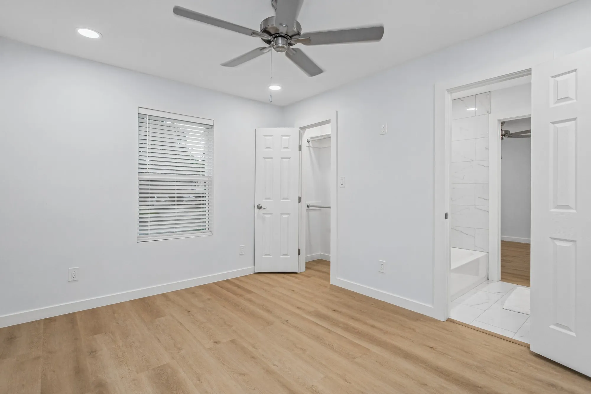Single Family Residence For Sale in Dallas County , 4025 Tacoma Street, Irving, Texas 75062, 3 Bedroom, 2 Bathroom, 2 Garage spaces, 1,600 Sqft, built in 1965, mls#21409796, Real Estate Agent in Irving, Homes For Sale in Dallas county, Homes For Sale in Irving, Realtor in Irving Texas, Real Estate Brokerage Independent Realty Texas, Luminita Cordes Realtor