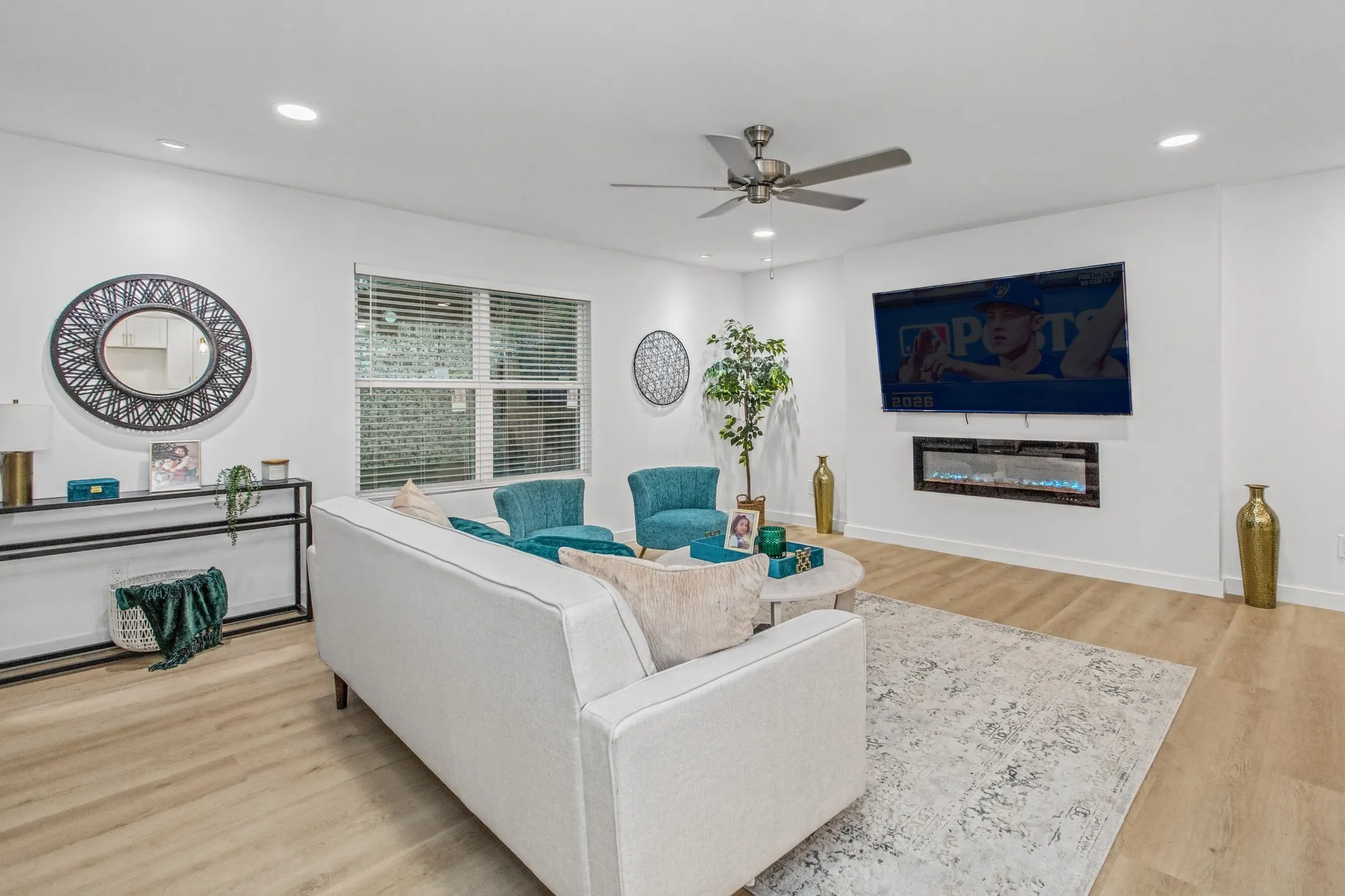 Single Family Residence For Sale in Dallas County , 4025 Tacoma Street, Irving, Texas 75062, 3 Bedroom, 2 Bathroom, 2 Garage spaces, 1,600 Sqft, built in 1965, mls#21409796, Real Estate Agent in Irving, Homes For Sale in Dallas county, Homes For Sale in Irving, Realtor in Irving Texas, Real Estate Brokerage Independent Realty Texas, Luminita Cordes Realtor