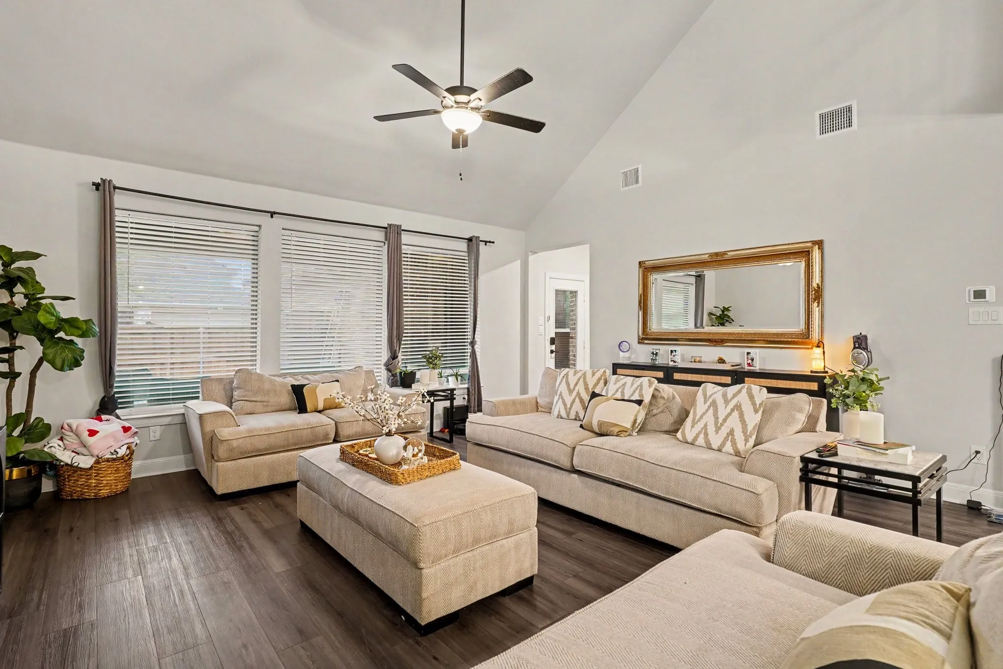 Single Family Residence For Sale in Tarrant County , 909 Almond Blossom Circle, Crowley, Texas 76036, 4 Bedroom, 3 Bathroom, 2 Garage spaces, 2,872 Sqft, built in 2024, mls#21405121, Real Estate Agent in Crowley, Homes For Sale in Tarrant county, Homes For Sale in Crowley, Realtor in Crowley Texas, Real Estate Brokerage Independent Realty Texas, Luminita Cordes Realtor