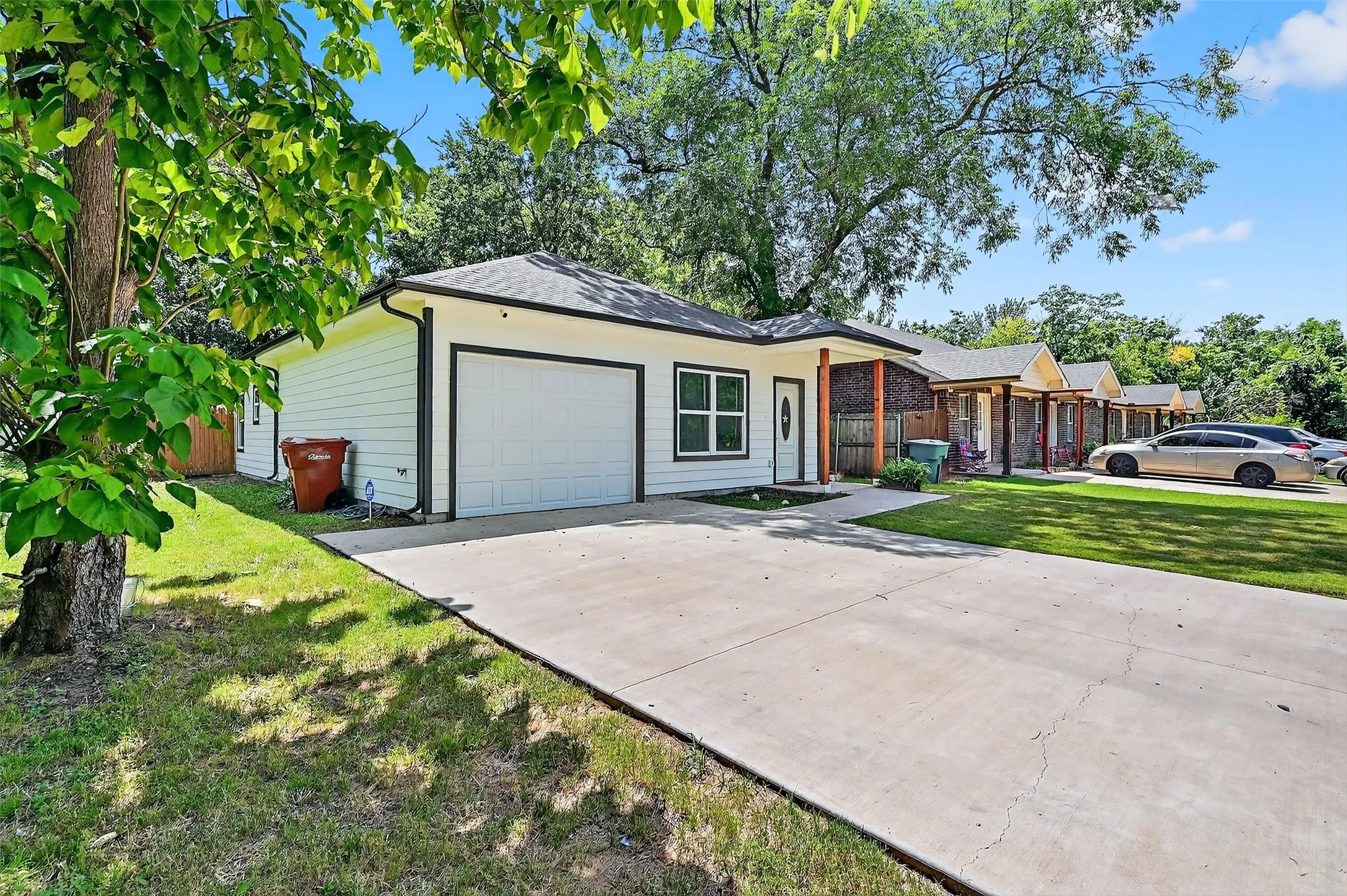 Single Family Residence For Sale in Grayson County , 515 N East Street, Sherman, Texas 75090, 3 Bedroom, 2 Bathroom, 1 Garage spaces, 1,200 Sqft, built in 2024, mls#21412173, Real Estate Agent in Sherman, Homes For Sale in Grayson county, Homes For Sale in Sherman, Realtor in Sherman Texas, Real Estate Brokerage Independent Realty Texas, Luminita Cordes Realtor