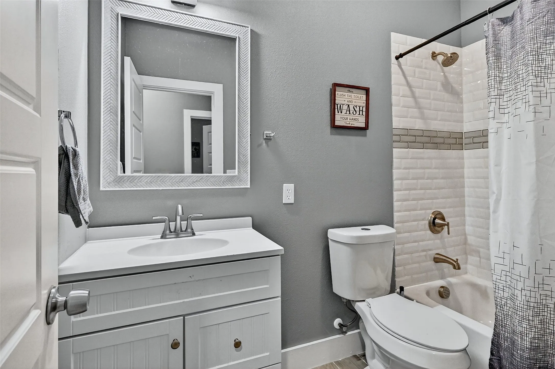 Single Family Residence For Sale in Grayson County , 515 N East Street, Sherman, Texas 75090, 3 Bedroom, 2 Bathroom, 1 Garage spaces, 1,200 Sqft, built in 2024, mls#21412173, Real Estate Agent in Sherman, Homes For Sale in Grayson county, Homes For Sale in Sherman, Realtor in Sherman Texas, Real Estate Brokerage Independent Realty Texas, Luminita Cordes Realtor