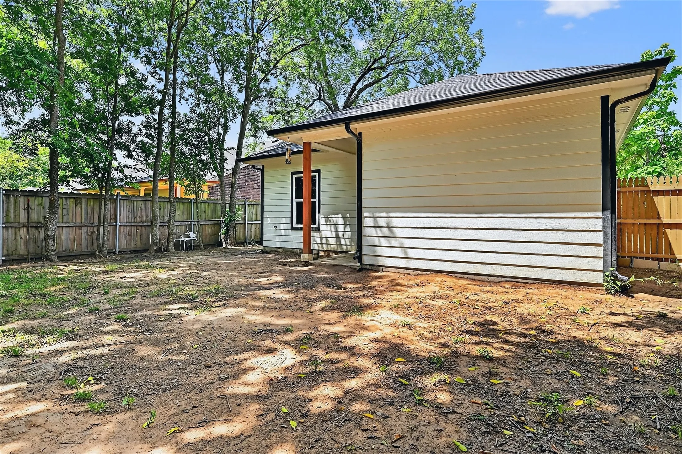 Single Family Residence For Sale in Grayson County , 515 N East Street, Sherman, Texas 75090, 3 Bedroom, 2 Bathroom, 1 Garage spaces, 1,200 Sqft, built in 2024, mls#21412173, Real Estate Agent in Sherman, Homes For Sale in Grayson county, Homes For Sale in Sherman, Realtor in Sherman Texas, Real Estate Brokerage Independent Realty Texas, Luminita Cordes Realtor