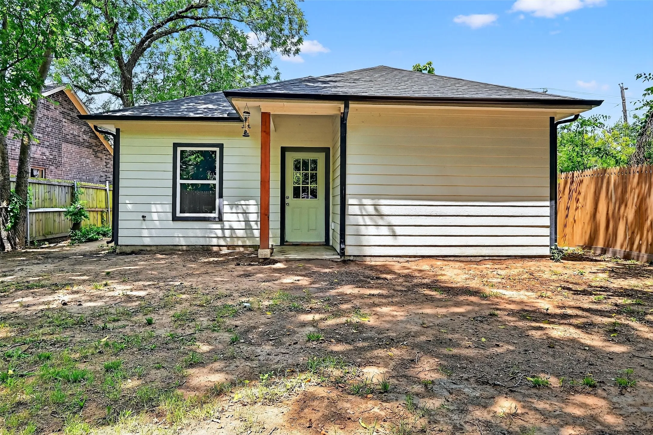 Single Family Residence For Sale in Grayson County , 515 N East Street, Sherman, Texas 75090, 3 Bedroom, 2 Bathroom, 1 Garage spaces, 1,200 Sqft, built in 2024, mls#21412173, Real Estate Agent in Sherman, Homes For Sale in Grayson county, Homes For Sale in Sherman, Realtor in Sherman Texas, Real Estate Brokerage Independent Realty Texas, Luminita Cordes Realtor