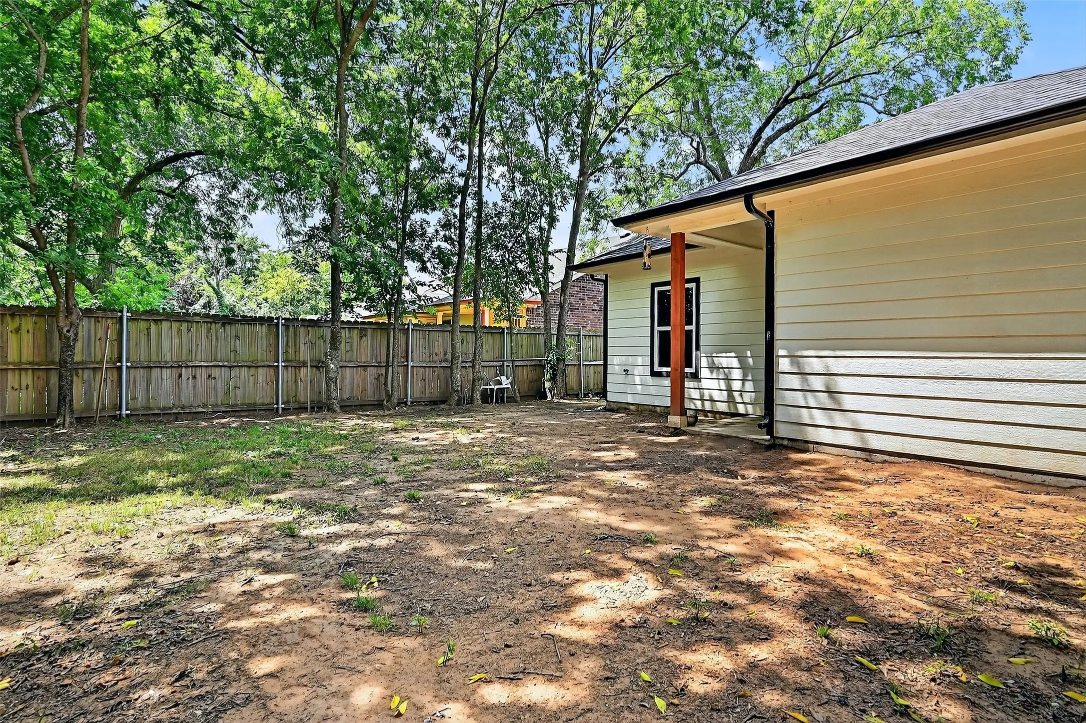 Single Family Residence For Sale in Grayson County , 515 N East Street, Sherman, Texas 75090, 3 Bedroom, 2 Bathroom, 1 Garage spaces, 1,200 Sqft, built in 2024, mls#21412173, Real Estate Agent in Sherman, Homes For Sale in Grayson county, Homes For Sale in Sherman, Realtor in Sherman Texas, Real Estate Brokerage Independent Realty Texas, Luminita Cordes Realtor