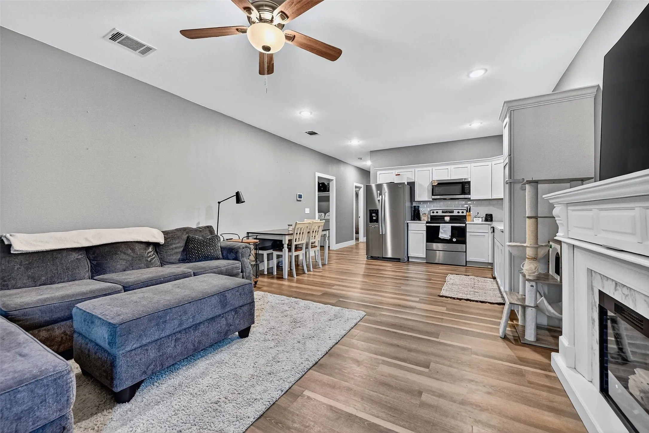 Single Family Residence For Sale in Grayson County , 515 N East Street, Sherman, Texas 75090, 3 Bedroom, 2 Bathroom, 1 Garage spaces, 1,200 Sqft, built in 2024, mls#21412173, Real Estate Agent in Sherman, Homes For Sale in Grayson county, Homes For Sale in Sherman, Realtor in Sherman Texas, Real Estate Brokerage Independent Realty Texas, Luminita Cordes Realtor