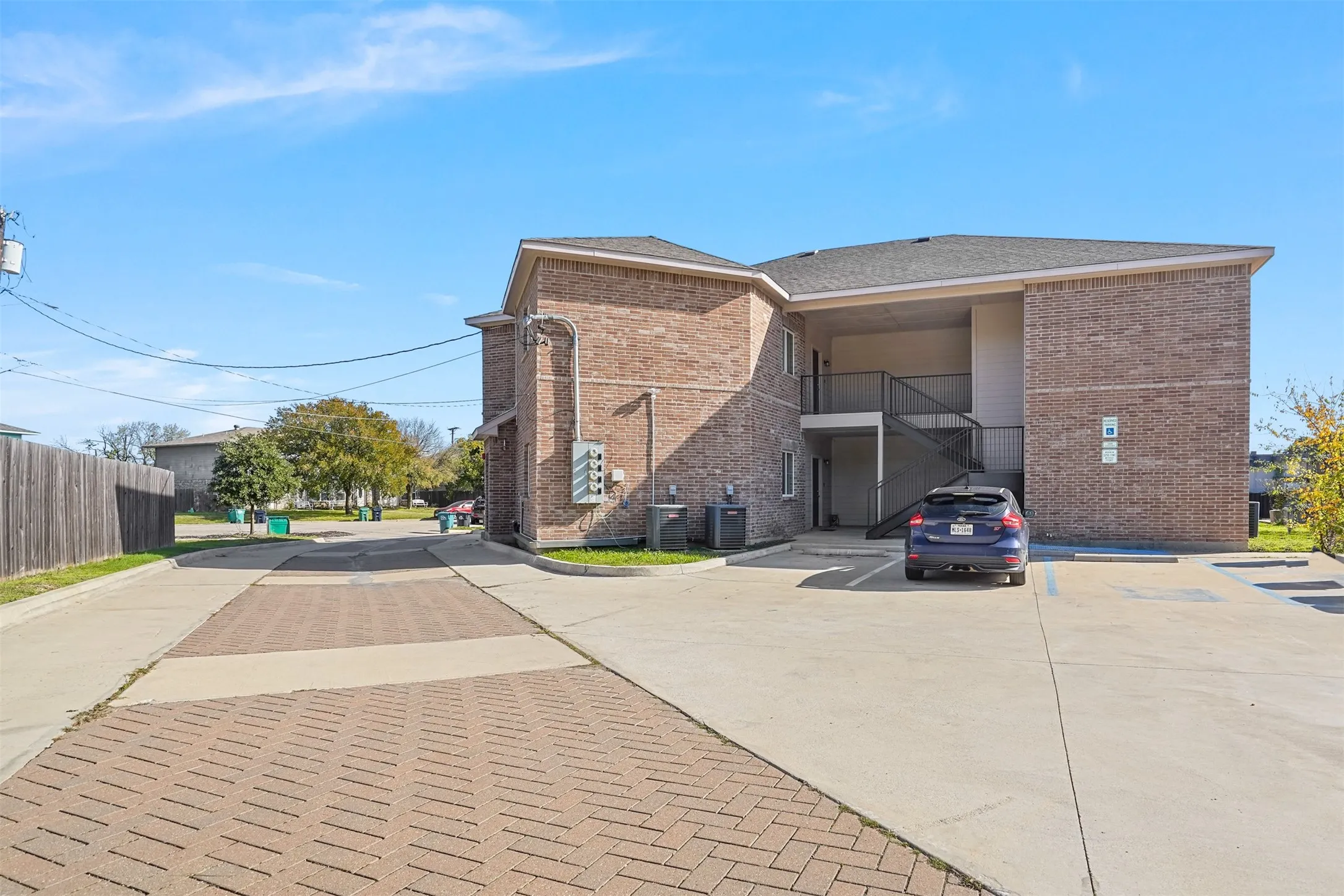 Quadruplex For Rent in Denton County , 609 Meadow View Court 202, Denton, Texas 76207, 3 Bedroom, 2 Bathroom, Garage spaces, 1,150 Sqft, built in 2017, mls#21412175, Real Estate Agent in Denton, Homes For Rent in Denton county, Homes For Rent in Denton, Realtor in Denton Texas, Real Estate Brokerage Independent Realty Texas, Luminita Cordes Realtor