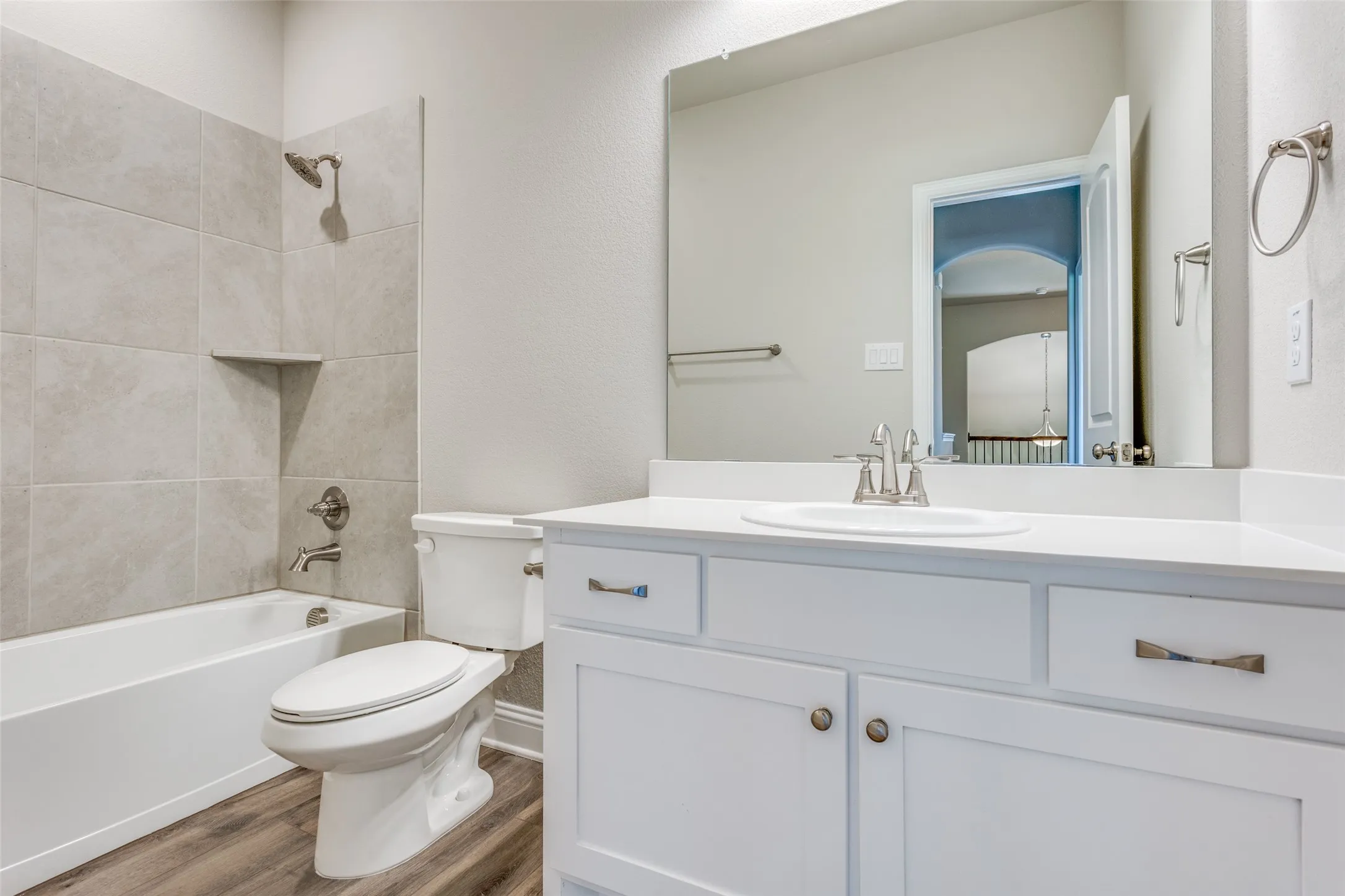 Single Family Residence For Sale in Collin County , 2921 Pronghorn Drive, Melissa, Texas 75454, 4 Bedroom, 4 Bathroom, 2 Garage spaces, 2,576 Sqft, built in 2023, mls#21412183, Real Estate Agent in Melissa, Homes For Sale in Collin county, Homes For Sale in Melissa, Realtor in Melissa Texas, Real Estate Brokerage Independent Realty Texas, Luminita Cordes Realtor