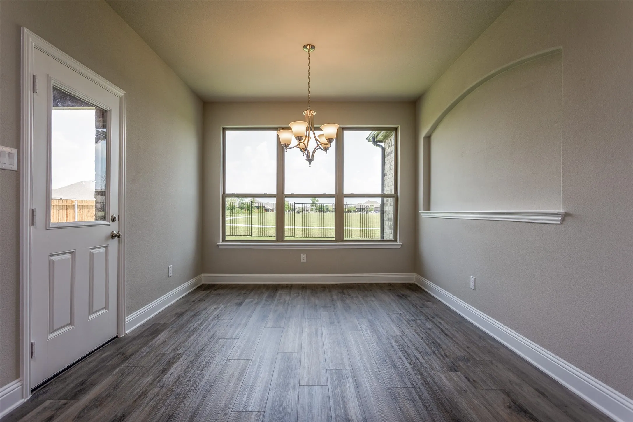 Single Family Residence For Sale in Collin County , 2921 Pronghorn Drive, Melissa, Texas 75454, 4 Bedroom, 4 Bathroom, 2 Garage spaces, 2,576 Sqft, built in 2023, mls#21412183, Real Estate Agent in Melissa, Homes For Sale in Collin county, Homes For Sale in Melissa, Realtor in Melissa Texas, Real Estate Brokerage Independent Realty Texas, Luminita Cordes Realtor