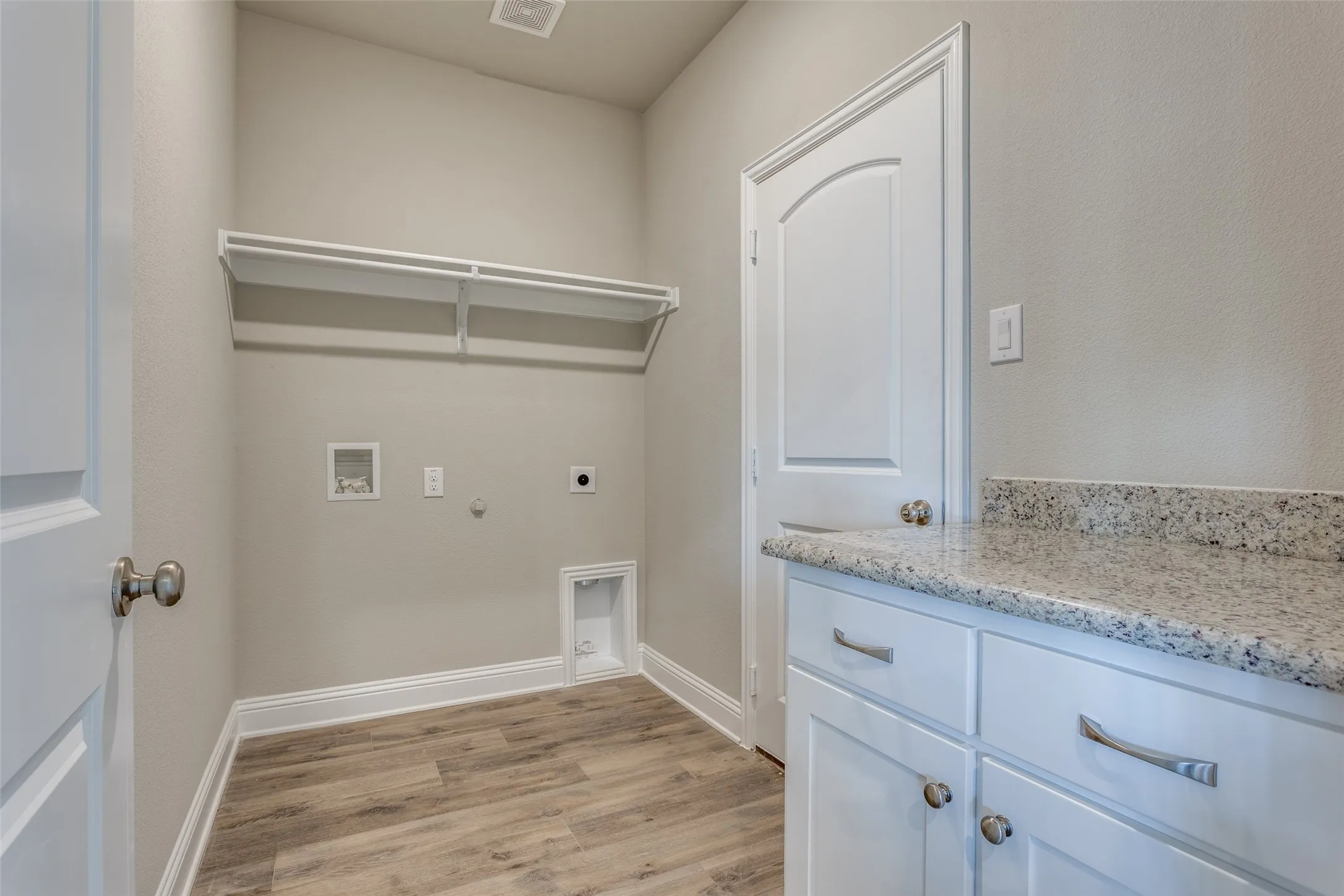 Single Family Residence For Sale in Collin County , 2921 Pronghorn Drive, Melissa, Texas 75454, 4 Bedroom, 4 Bathroom, 2 Garage spaces, 2,576 Sqft, built in 2023, mls#21412183, Real Estate Agent in Melissa, Homes For Sale in Collin county, Homes For Sale in Melissa, Realtor in Melissa Texas, Real Estate Brokerage Independent Realty Texas, Luminita Cordes Realtor