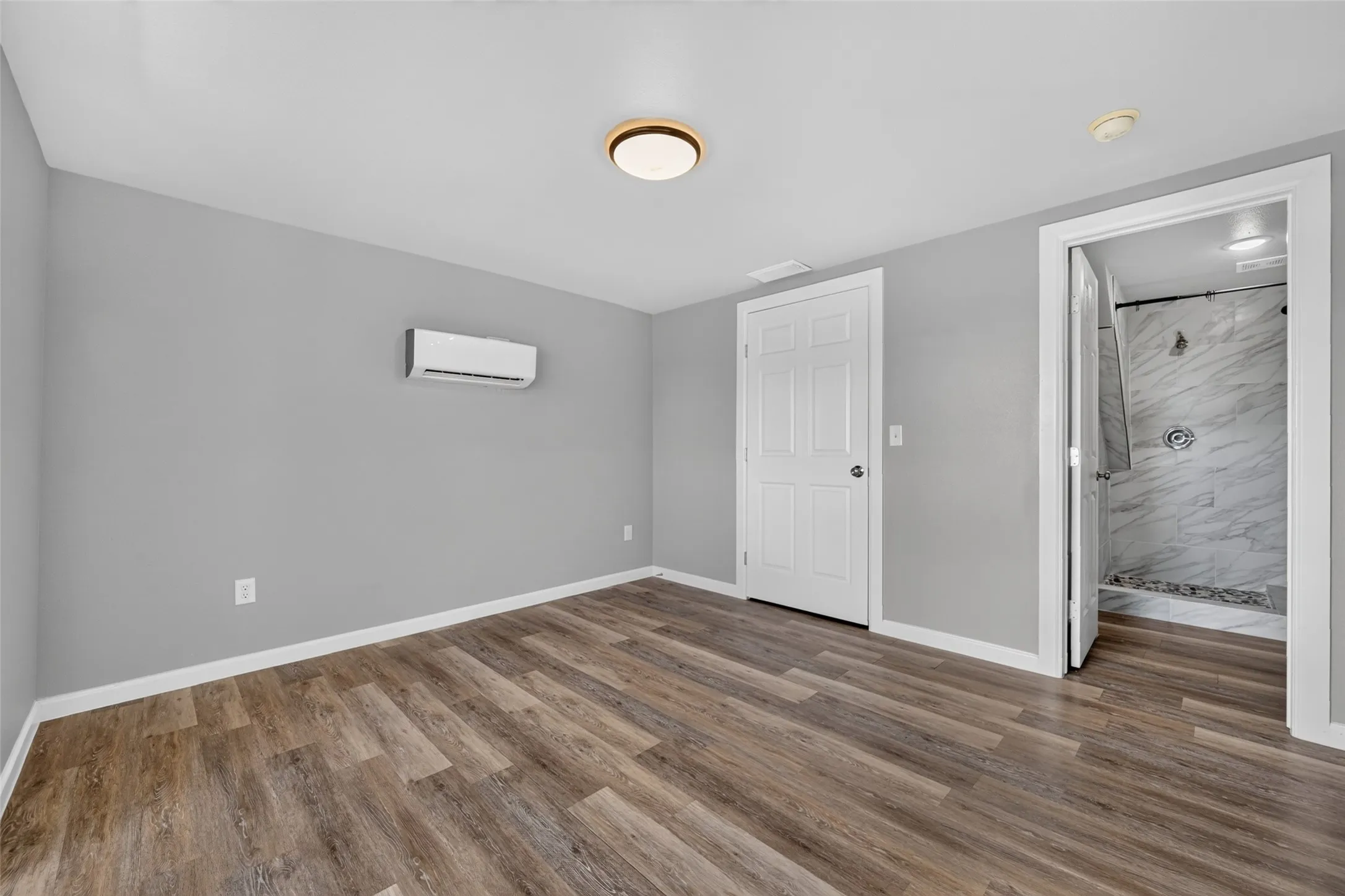 Single Family Residence For Sale in Grayson County , 711 W Munson Street, Denison, Texas 75020, 4 Bedroom, 3 Bathroom, Garage spaces, 1,774 Sqft, built in 1930, mls#21412182, Real Estate Agent in Denison, Homes For Sale in Grayson county, Homes For Sale in Denison, Realtor in Denison Texas, Real Estate Brokerage Independent Realty Texas, Luminita Cordes Realtor