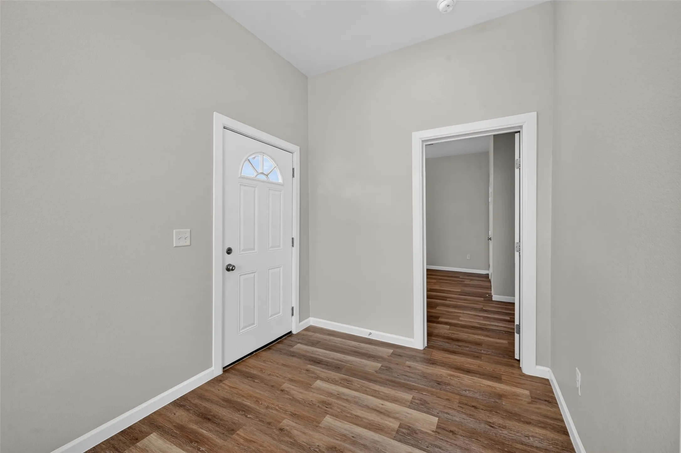 Single Family Residence For Sale in Grayson County , 711 W Munson Street, Denison, Texas 75020, 4 Bedroom, 3 Bathroom, Garage spaces, 1,774 Sqft, built in 1930, mls#21412182, Real Estate Agent in Denison, Homes For Sale in Grayson county, Homes For Sale in Denison, Realtor in Denison Texas, Real Estate Brokerage Independent Realty Texas, Luminita Cordes Realtor