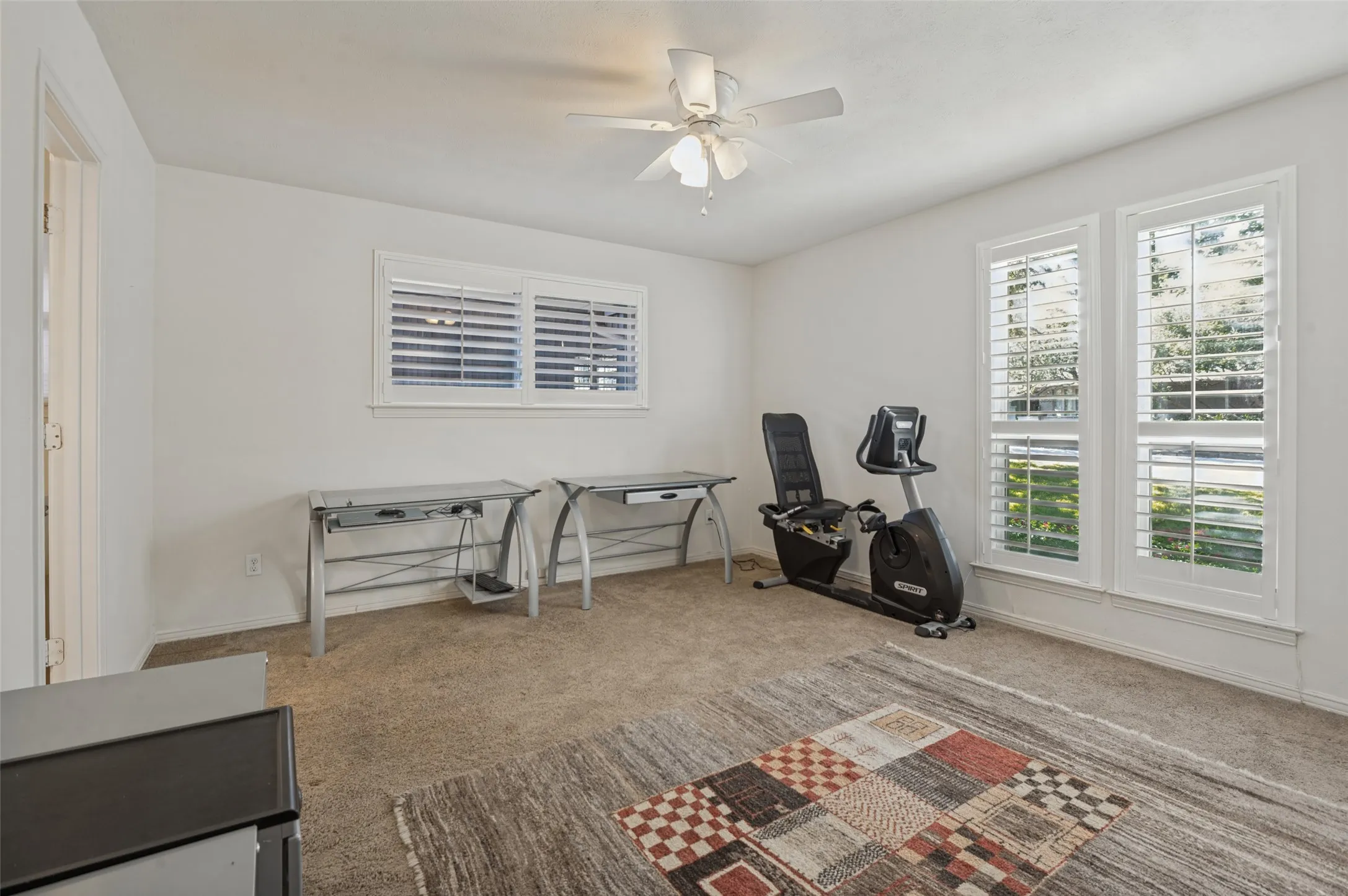 Single Family Residence For Sale in Dallas County , 3843 Regent Drive, Dallas, Texas 75229, 4 Bedroom, 4 Bathroom, 4 Garage spaces, 3,228 Sqft, built in 1971, mls#21410730, Real Estate Agent in Dallas, Homes For Sale in Dallas county, Homes For Sale in Dallas, Realtor in Dallas Texas, Real Estate Brokerage Independent Realty Texas, Luminita Cordes Realtor