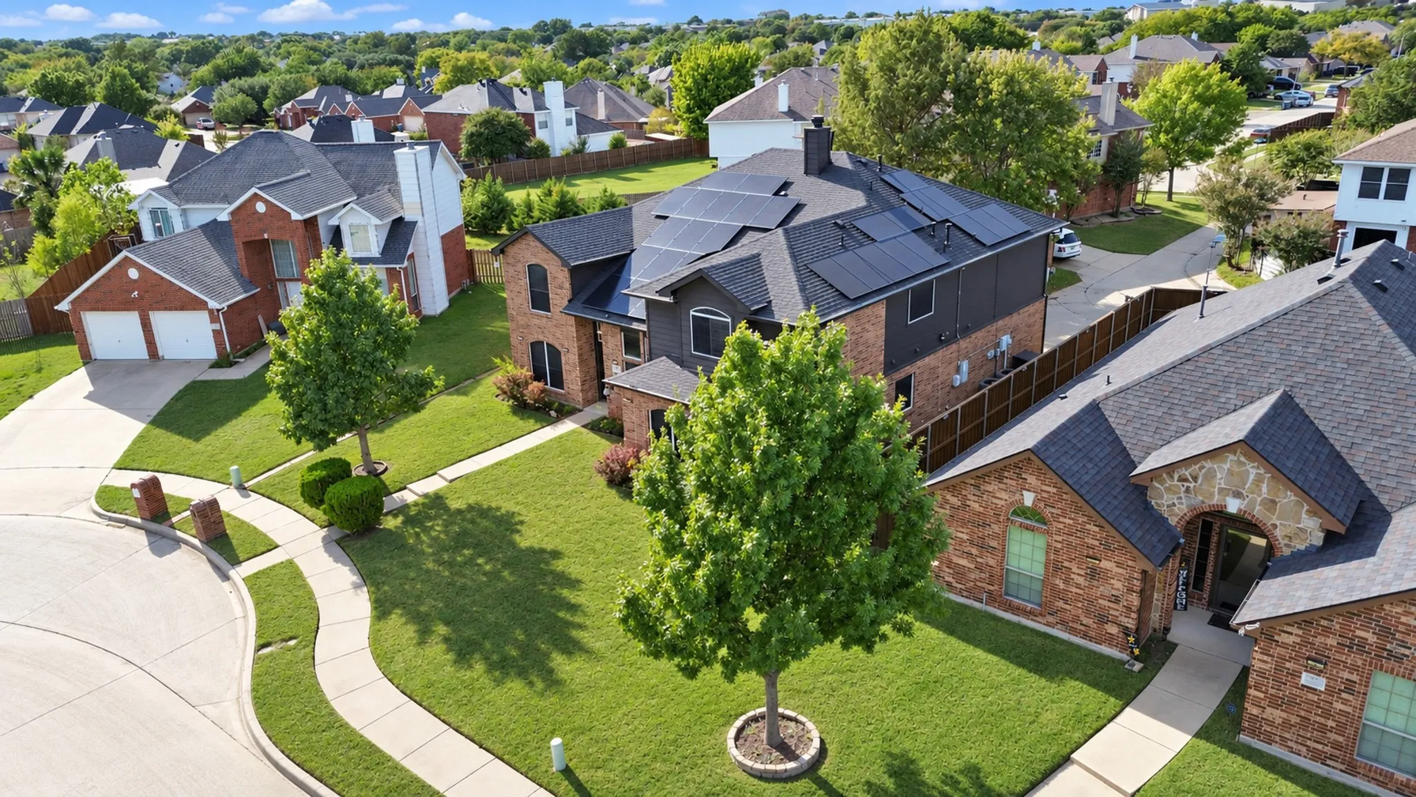 Single Family Residence For Sale in Rockwall County , 125 Lanshire Drive, Rockwall, Texas 75032, 5 Bedroom, 4 Bathroom, 2 Garage spaces, 3,522 Sqft, built in 2005, mls#21412157, Real Estate Agent in Rockwall, Homes For Sale in Rockwall county, Homes For Sale in Rockwall, Realtor in Rockwall Texas, Real Estate Brokerage Independent Realty Texas, Luminita Cordes Realtor