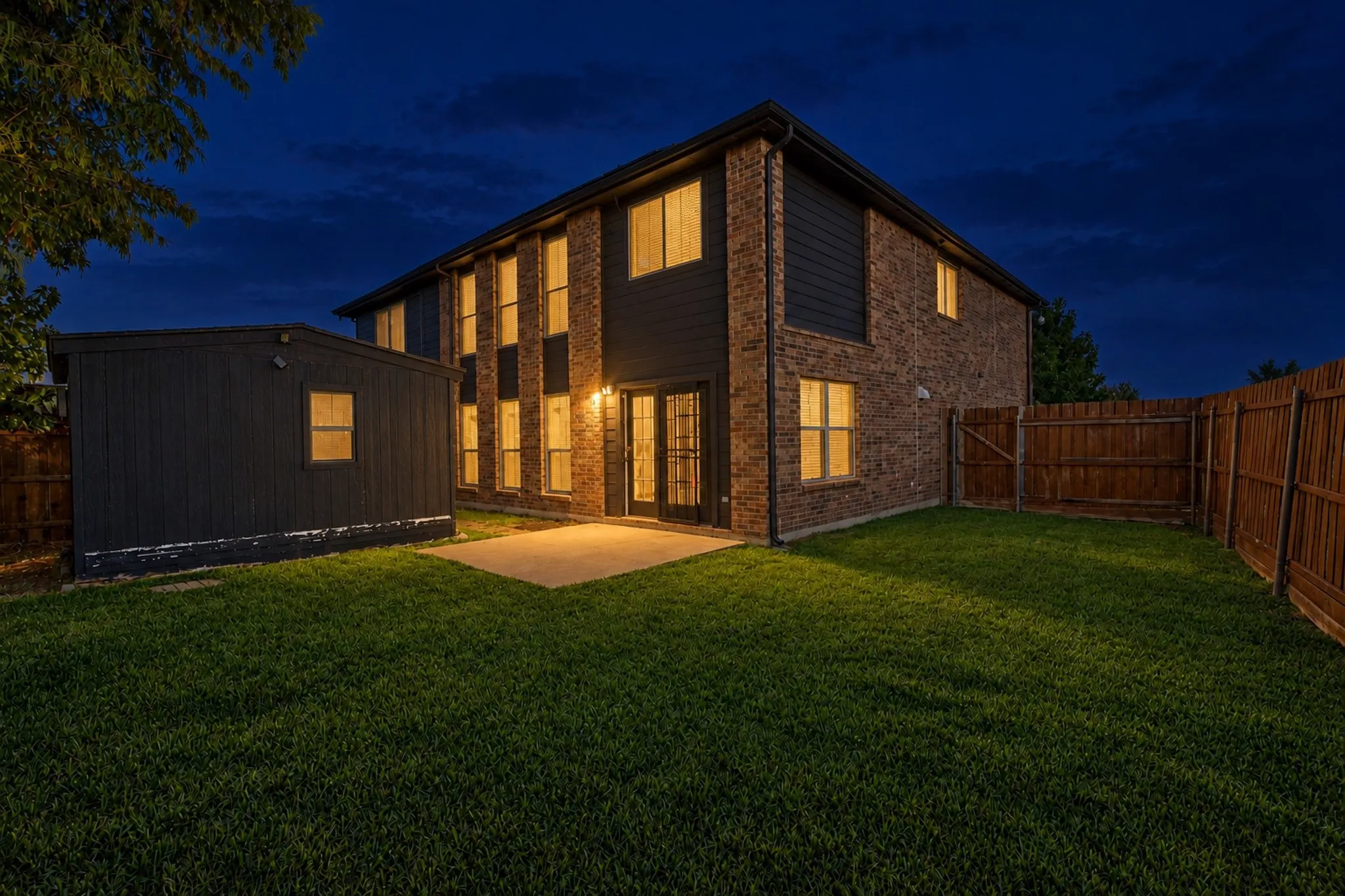Single Family Residence For Sale in Rockwall County , 125 Lanshire Drive, Rockwall, Texas 75032, 5 Bedroom, 4 Bathroom, 2 Garage spaces, 3,522 Sqft, built in 2005, mls#21412157, Real Estate Agent in Rockwall, Homes For Sale in Rockwall county, Homes For Sale in Rockwall, Realtor in Rockwall Texas, Real Estate Brokerage Independent Realty Texas, Luminita Cordes Realtor