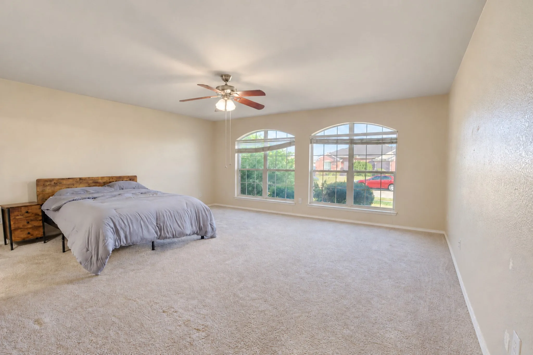 Single Family Residence For Sale in Rockwall County , 125 Lanshire Drive, Rockwall, Texas 75032, 5 Bedroom, 4 Bathroom, 2 Garage spaces, 3,522 Sqft, built in 2005, mls#21412157, Real Estate Agent in Rockwall, Homes For Sale in Rockwall county, Homes For Sale in Rockwall, Realtor in Rockwall Texas, Real Estate Brokerage Independent Realty Texas, Luminita Cordes Realtor