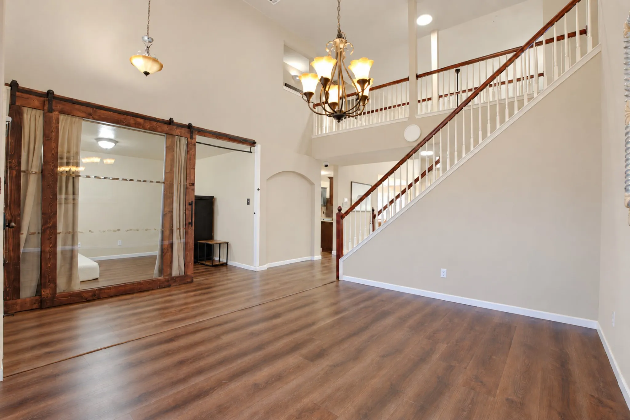 Single Family Residence For Sale in Rockwall County , 125 Lanshire Drive, Rockwall, Texas 75032, 5 Bedroom, 4 Bathroom, 2 Garage spaces, 3,522 Sqft, built in 2005, mls#21412157, Real Estate Agent in Rockwall, Homes For Sale in Rockwall county, Homes For Sale in Rockwall, Realtor in Rockwall Texas, Real Estate Brokerage Independent Realty Texas, Luminita Cordes Realtor