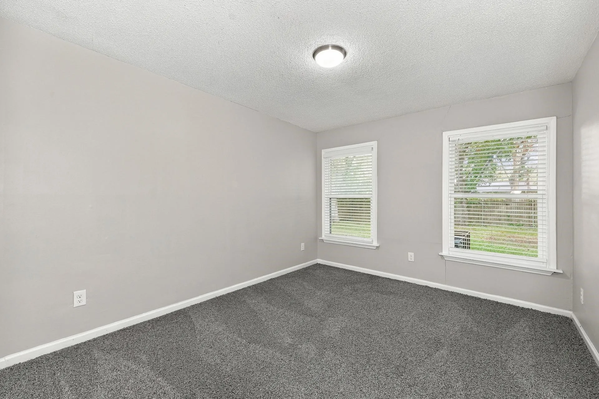 Single Family Residence For Sale in Dallas County , 2118 Bergstrom Drive, Dallas, Texas 75227, 3 Bedroom, 2 Bathroom, 1 Garage spaces, 1,135 Sqft, built in 1953, mls#21411860, Real Estate Agent in Dallas, Homes For Sale in Dallas county, Homes For Sale in Dallas, Realtor in Dallas Texas, Real Estate Brokerage Independent Realty Texas, Luminita Cordes Realtor
