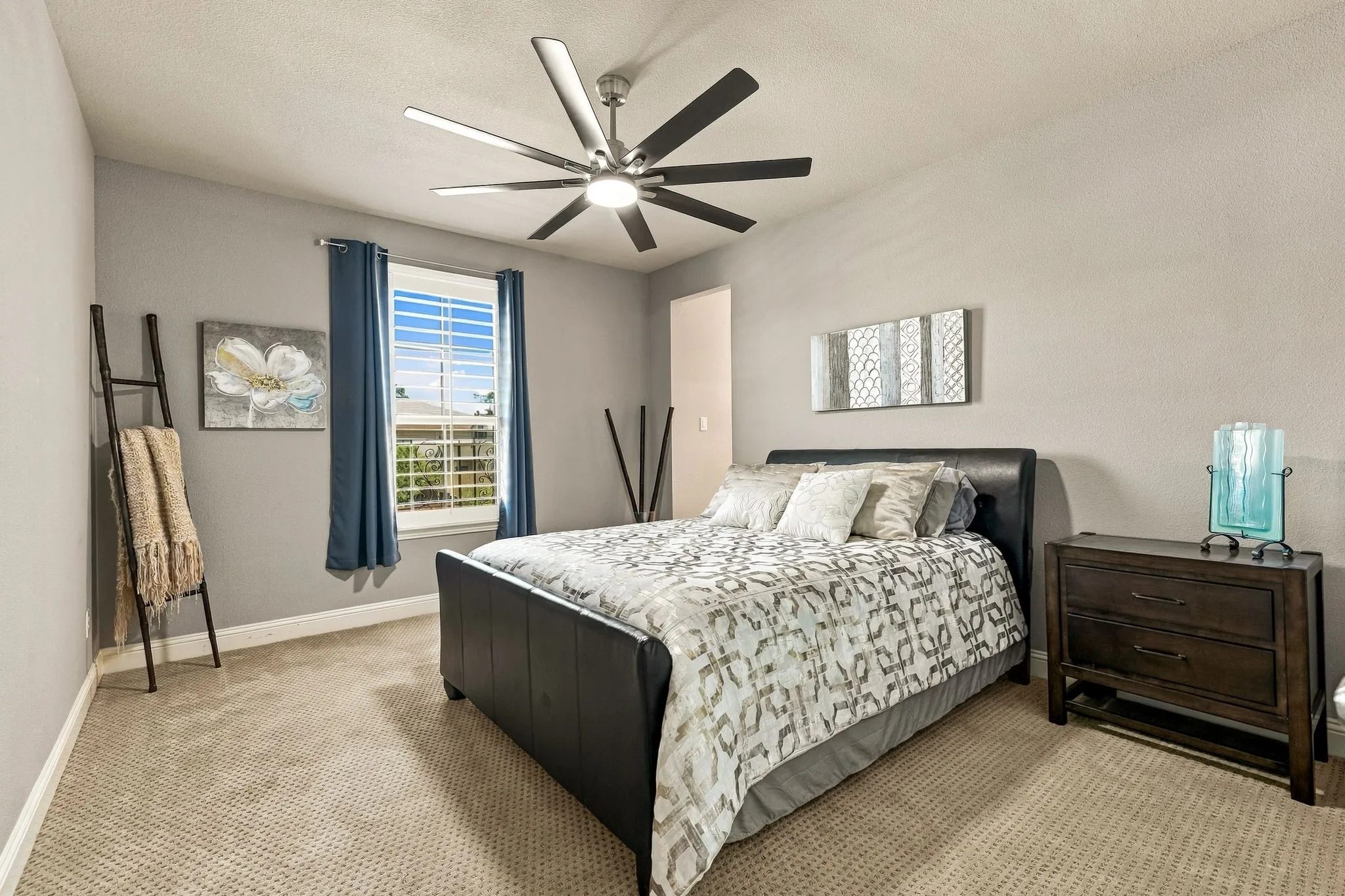 Single Family Residence For Sale in Denton County , 4035 Ferndale Lane, Frisco, Texas 75034, 4 Bedroom, 5 Bathroom, 3 Garage spaces, 4,573 Sqft, built in 2013, mls#21411166, Real Estate Agent in Frisco, Homes For Sale in Denton county, Homes For Sale in Frisco, Realtor in Frisco Texas, Real Estate Brokerage Independent Realty Texas, Luminita Cordes Realtor