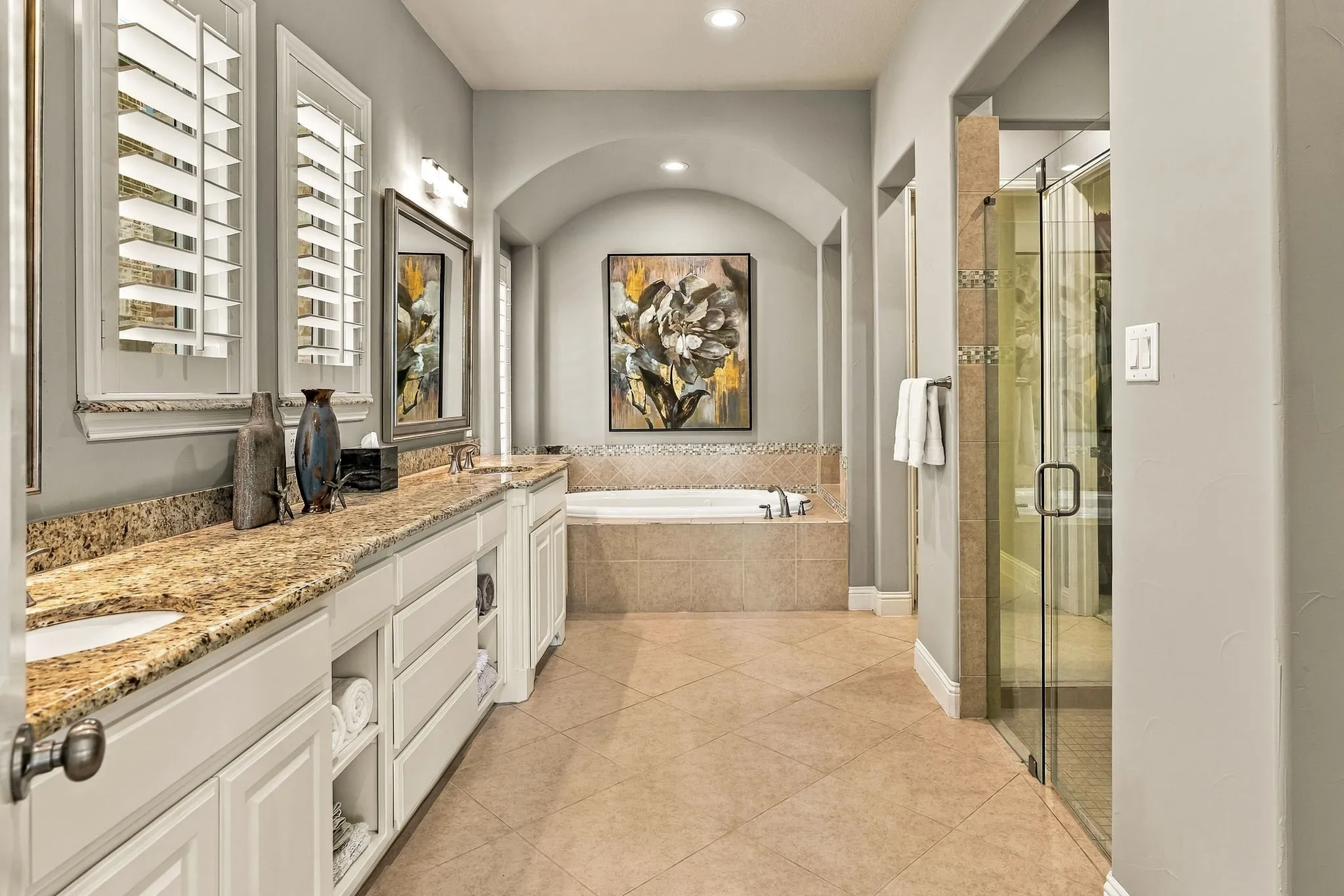 Single Family Residence For Sale in Denton County , 4035 Ferndale Lane, Frisco, Texas 75034, 4 Bedroom, 5 Bathroom, 3 Garage spaces, 4,573 Sqft, built in 2013, mls#21411166, Real Estate Agent in Frisco, Homes For Sale in Denton county, Homes For Sale in Frisco, Realtor in Frisco Texas, Real Estate Brokerage Independent Realty Texas, Luminita Cordes Realtor
