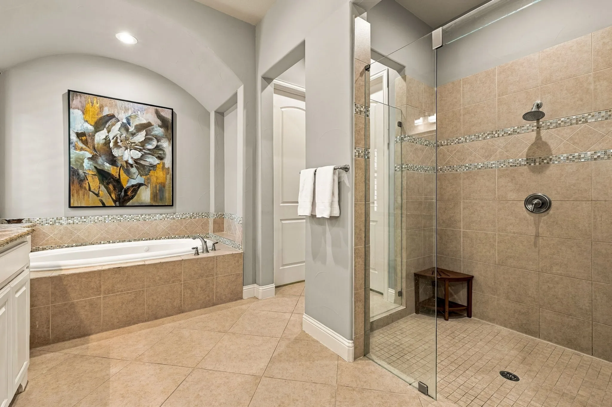 Single Family Residence For Sale in Denton County , 4035 Ferndale Lane, Frisco, Texas 75034, 4 Bedroom, 5 Bathroom, 3 Garage spaces, 4,573 Sqft, built in 2013, mls#21411166, Real Estate Agent in Frisco, Homes For Sale in Denton county, Homes For Sale in Frisco, Realtor in Frisco Texas, Real Estate Brokerage Independent Realty Texas, Luminita Cordes Realtor
