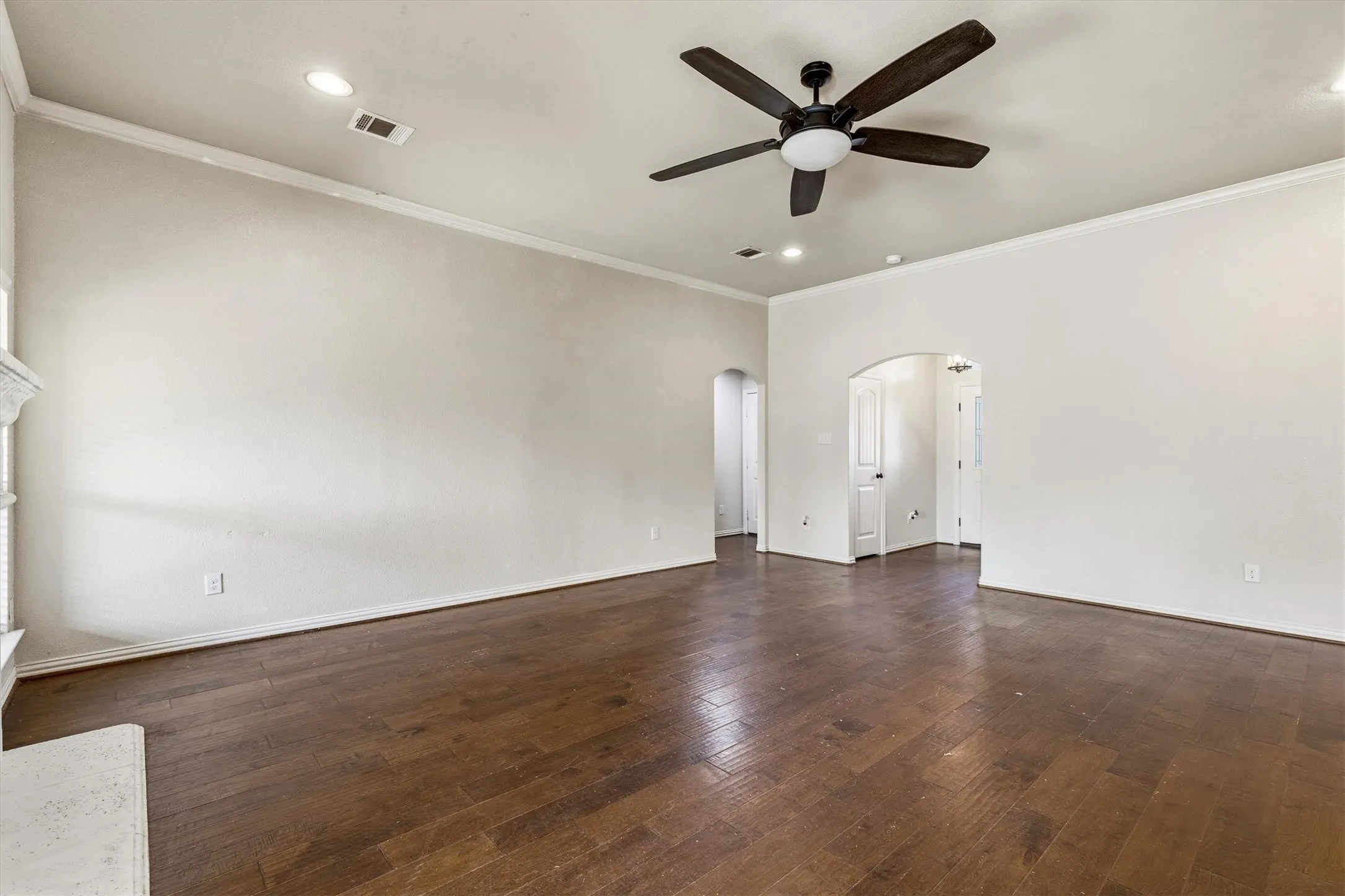 Single Family Residence For Sale in Parker County , 2122 Valley Drive, Weatherford, Texas 76087, 4 Bedroom, 2 Bathroom, 2 Garage spaces, 1,848 Sqft, built in 2016, mls#21409999, Real Estate Agent in Weatherford, Homes For Sale in Parker county, Homes For Sale in Weatherford, Realtor in Weatherford Texas, Real Estate Brokerage Independent Realty Texas, Luminita Cordes Realtor