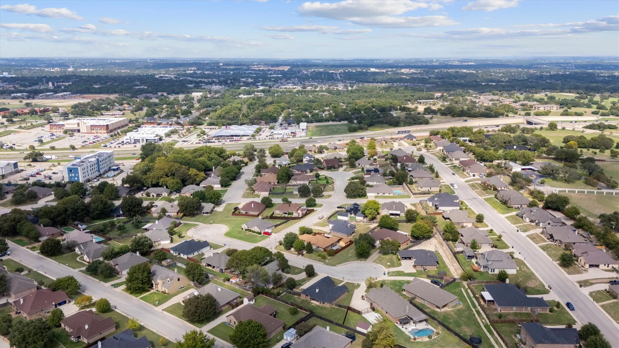Single Family Residence For Sale in Parker County , 2122 Valley Drive, Weatherford, Texas 76087, 4 Bedroom, 2 Bathroom, 2 Garage spaces, 1,848 Sqft, built in 2016, mls#21409999, Real Estate Agent in Weatherford, Homes For Sale in Parker county, Homes For Sale in Weatherford, Realtor in Weatherford Texas, Real Estate Brokerage Independent Realty Texas, Luminita Cordes Realtor