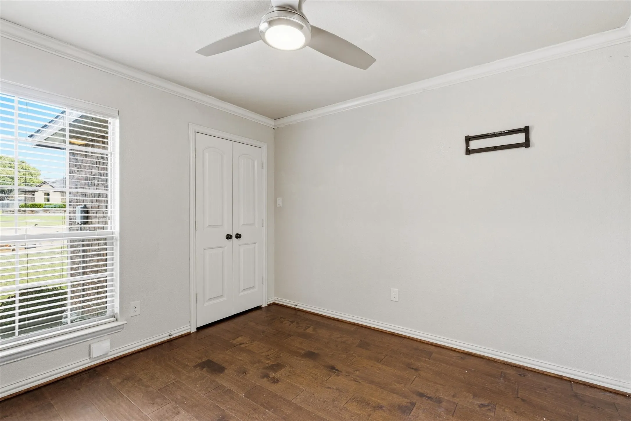 Single Family Residence For Sale in Parker County , 2122 Valley Drive, Weatherford, Texas 76087, 4 Bedroom, 2 Bathroom, 2 Garage spaces, 1,848 Sqft, built in 2016, mls#21409999, Real Estate Agent in Weatherford, Homes For Sale in Parker county, Homes For Sale in Weatherford, Realtor in Weatherford Texas, Real Estate Brokerage Independent Realty Texas, Luminita Cordes Realtor