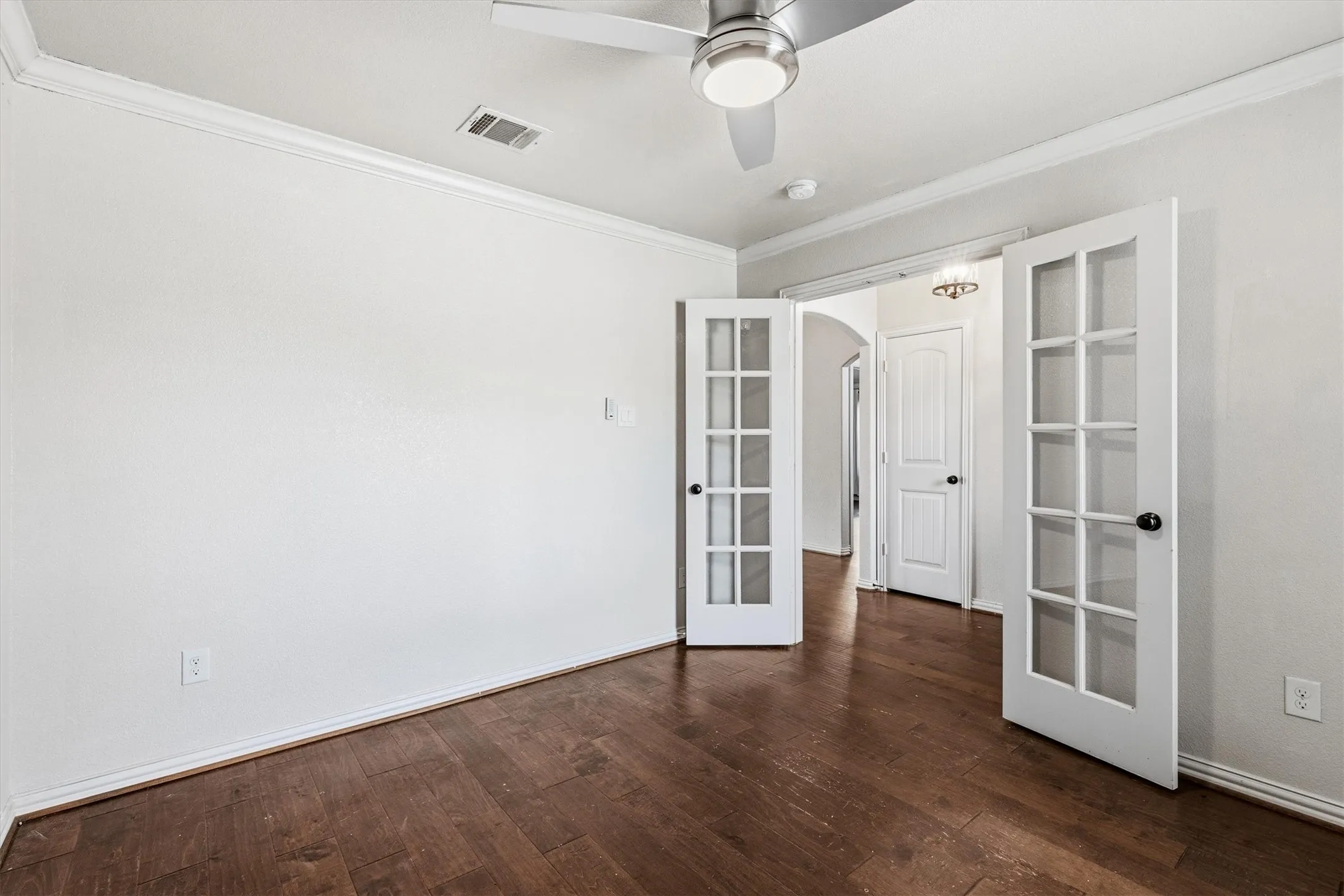 Single Family Residence For Sale in Parker County , 2122 Valley Drive, Weatherford, Texas 76087, 4 Bedroom, 2 Bathroom, 2 Garage spaces, 1,848 Sqft, built in 2016, mls#21409999, Real Estate Agent in Weatherford, Homes For Sale in Parker county, Homes For Sale in Weatherford, Realtor in Weatherford Texas, Real Estate Brokerage Independent Realty Texas, Luminita Cordes Realtor