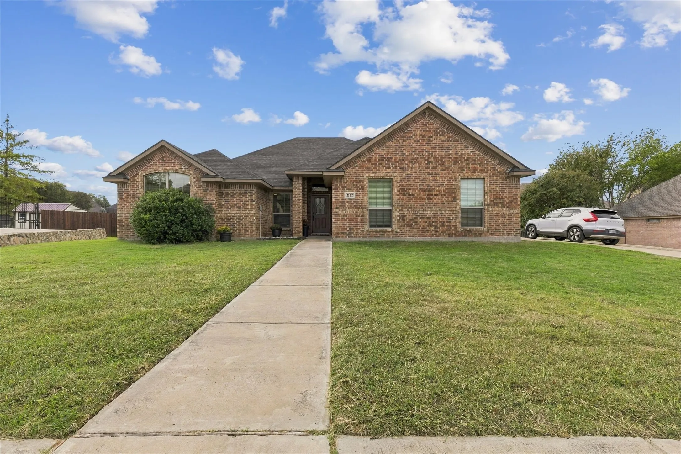 Single Family Residence For Sale in Parker County , 2122 Valley Drive, Weatherford, Texas 76087, 4 Bedroom, 2 Bathroom, 2 Garage spaces, 1,848 Sqft, built in 2016, mls#21409999, Real Estate Agent in Weatherford, Homes For Sale in Parker county, Homes For Sale in Weatherford, Realtor in Weatherford Texas, Real Estate Brokerage Independent Realty Texas, Luminita Cordes Realtor