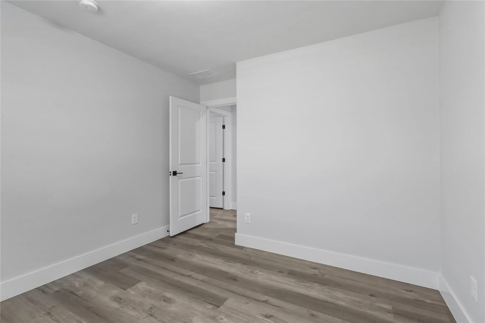 Duplex For Rent in Fannin County , 406 W 6th Street 2, Bonham, Texas 75418, 3 Bedroom, 2 Bathroom, Garage spaces, 1,198 Sqft, built in 2024, mls#21412197, Real Estate Agent in Bonham, Homes For Rent in Fannin county, Homes For Rent in Bonham, Realtor in Bonham Texas, Real Estate Brokerage Independent Realty Texas, Luminita Cordes Realtor