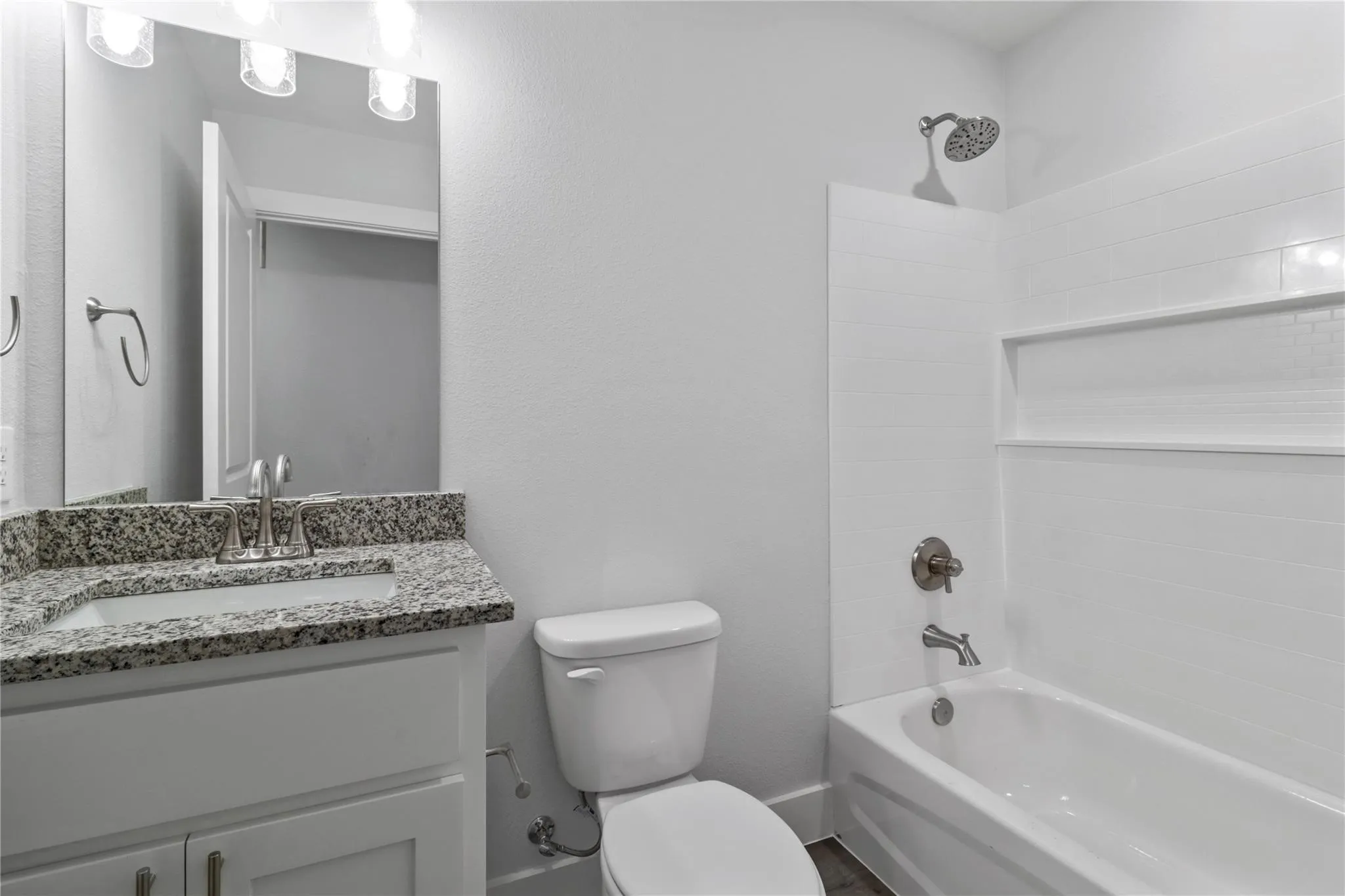 Duplex For Rent in Fannin County , 406 W 6th Street 2, Bonham, Texas 75418, 3 Bedroom, 2 Bathroom, Garage spaces, 1,198 Sqft, built in 2024, mls#21412197, Real Estate Agent in Bonham, Homes For Rent in Fannin county, Homes For Rent in Bonham, Realtor in Bonham Texas, Real Estate Brokerage Independent Realty Texas, Luminita Cordes Realtor