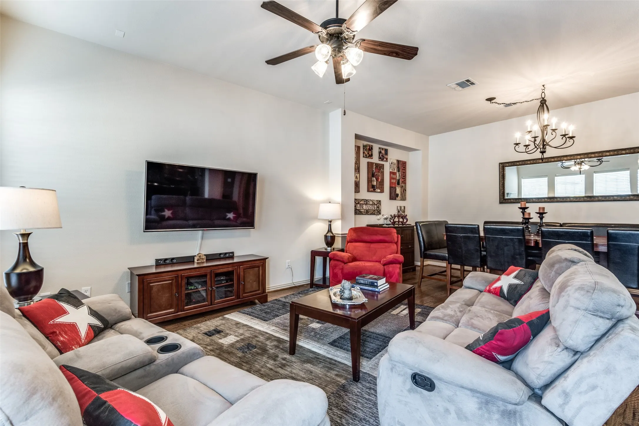 Townhouse For Rent in Dallas County , 3833 Marcillia Circle, Irving, Texas 75038, 3 Bedroom, 3 Bathroom, 2 Garage spaces, 1,800 Sqft, built in 2009, mls#21412188, Real Estate Agent in Irving, Homes For Rent in Dallas county, Homes For Rent in Irving, Realtor in Irving Texas, Real Estate Brokerage Independent Realty Texas, Luminita Cordes Realtor