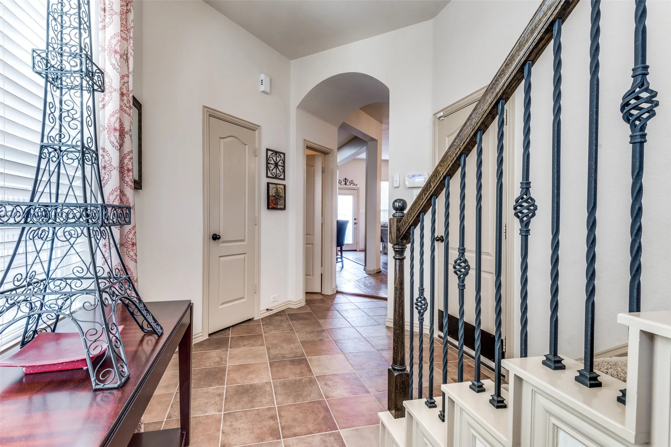 Townhouse For Rent in Dallas County , 3833 Marcillia Circle, Irving, Texas 75038, 3 Bedroom, 3 Bathroom, 2 Garage spaces, 1,800 Sqft, built in 2009, mls#21412188, Real Estate Agent in Irving, Homes For Rent in Dallas county, Homes For Rent in Irving, Realtor in Irving Texas, Real Estate Brokerage Independent Realty Texas, Luminita Cordes Realtor
