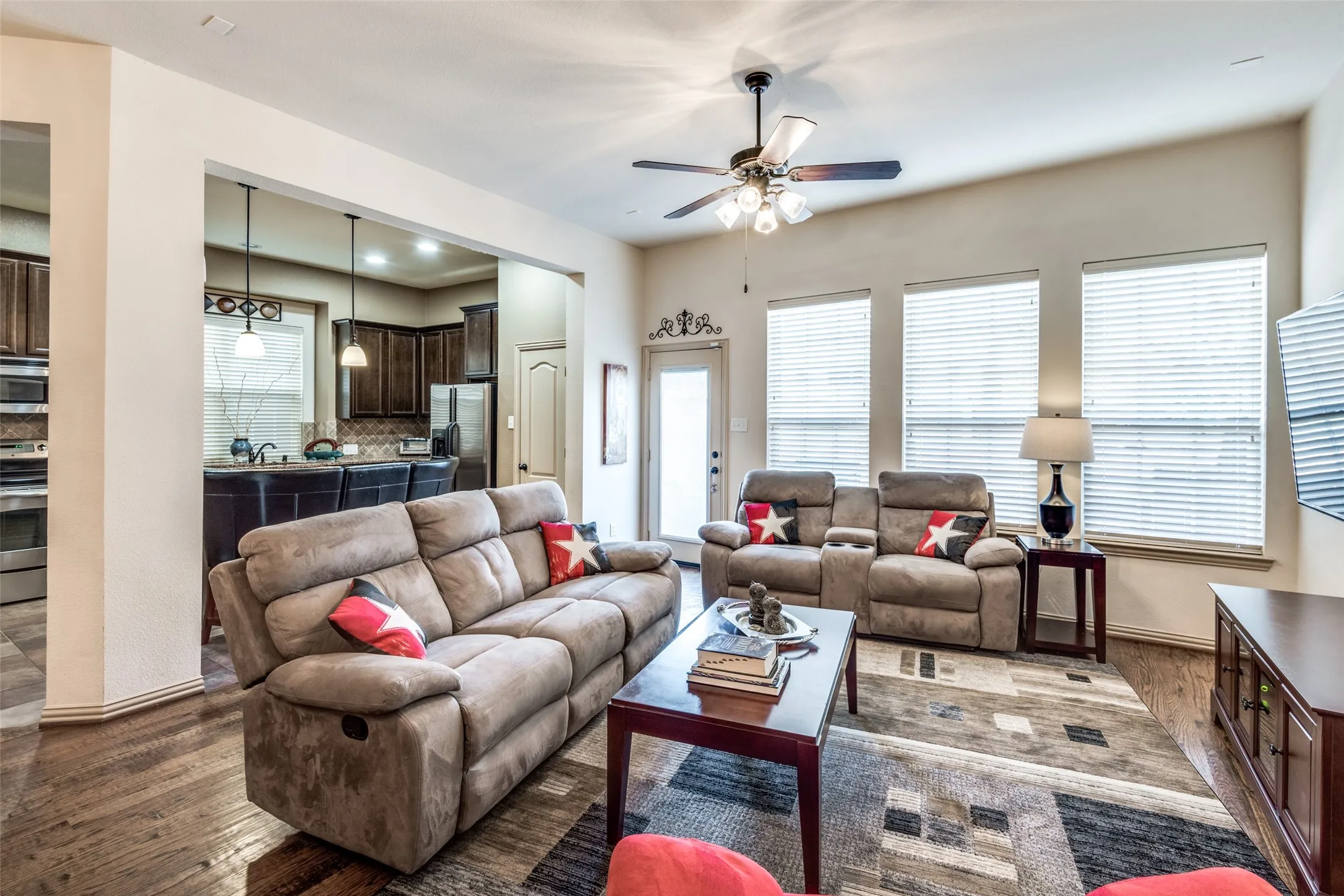 Townhouse For Rent in Dallas County , 3833 Marcillia Circle, Irving, Texas 75038, 3 Bedroom, 3 Bathroom, 2 Garage spaces, 1,800 Sqft, built in 2009, mls#21412188, Real Estate Agent in Irving, Homes For Rent in Dallas county, Homes For Rent in Irving, Realtor in Irving Texas, Real Estate Brokerage Independent Realty Texas, Luminita Cordes Realtor