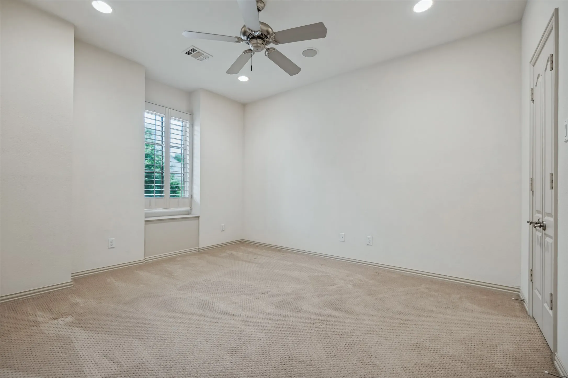 Secondary bedroom-2
