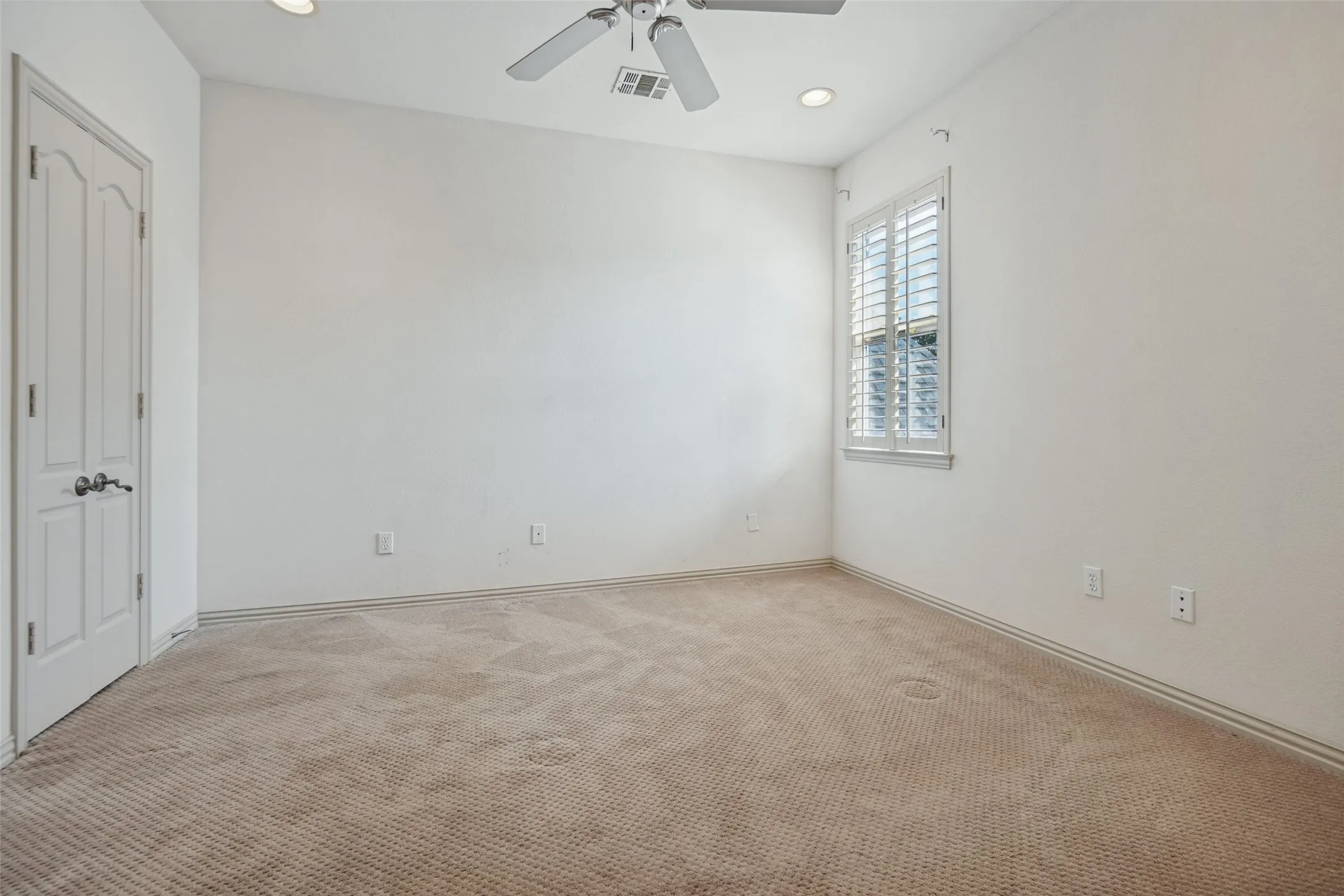 Secondary bedroom-1