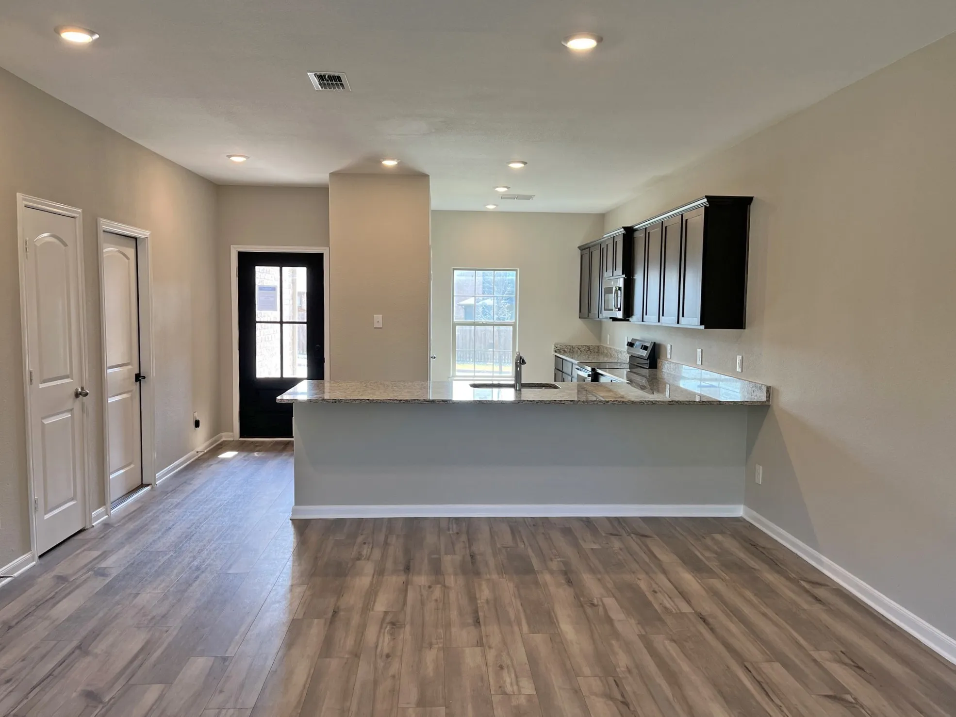 Single Family Residence For Sale in Wise County , 200 Holster Hollow Road, Newark, Texas 76071, 5 Bedroom, 3 Bathroom, Garage spaces, 2,700 Sqft, built in 2022, mls#21412216, Real Estate Agent in Newark, Homes For Sale in Wise county, Homes For Sale in Newark, Realtor in Newark Texas, Real Estate Brokerage Independent Realty Texas, Luminita Cordes Realtor