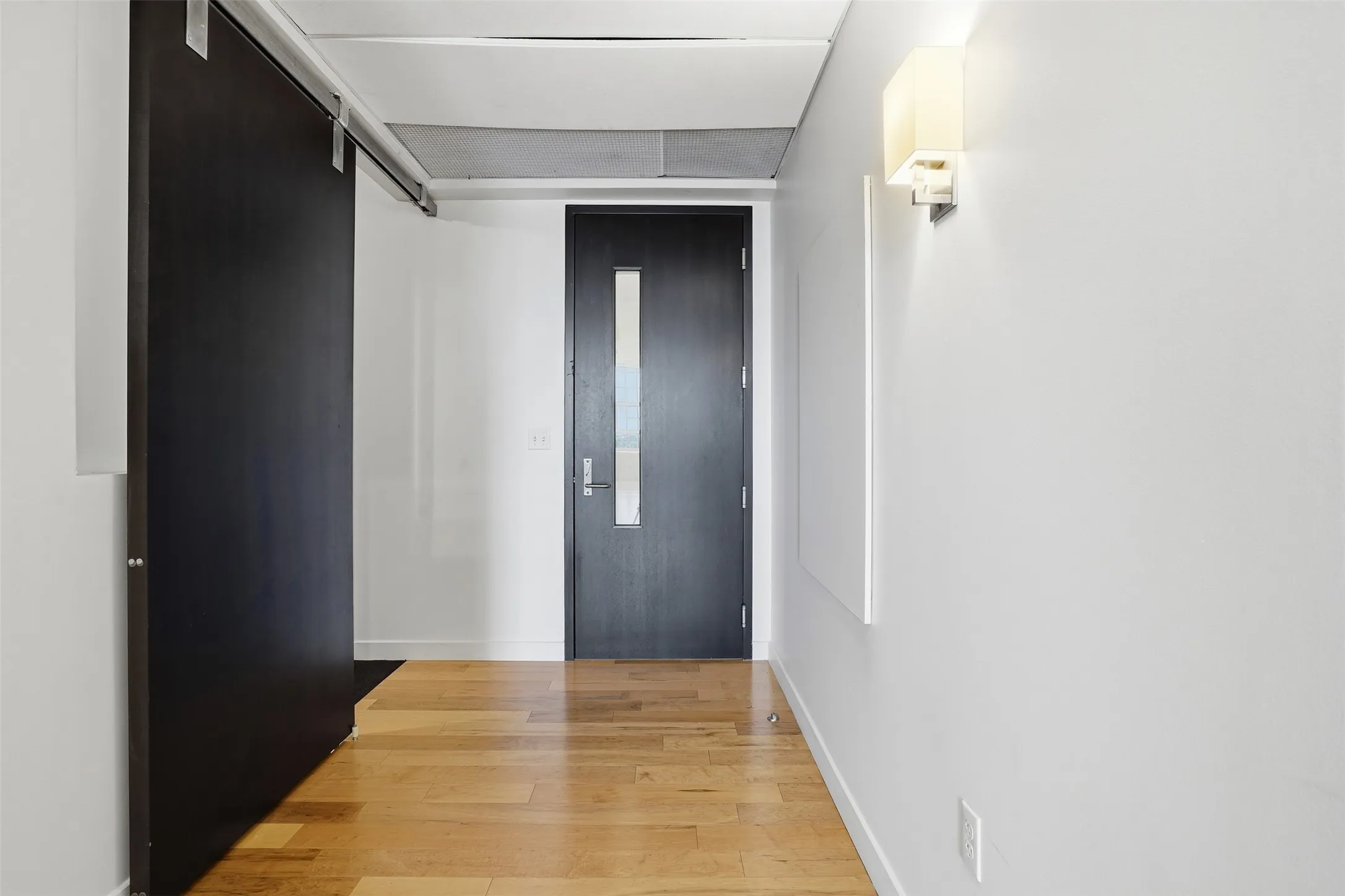 Condominium For Rent in Tarrant County , 2600 W 7th Street 1727, Fort Worth, Texas 76107, 2 Bedroom, 2 Bathroom, 2 Garage spaces, 1,263 Sqft, built in 1928, mls#21412222, Real Estate Agent in Fort Worth, Homes For Rent in Tarrant county, Homes For Rent in Fort Worth, Realtor in Fort Worth Texas, Real Estate Brokerage Independent Realty Texas, Luminita Cordes Realtor