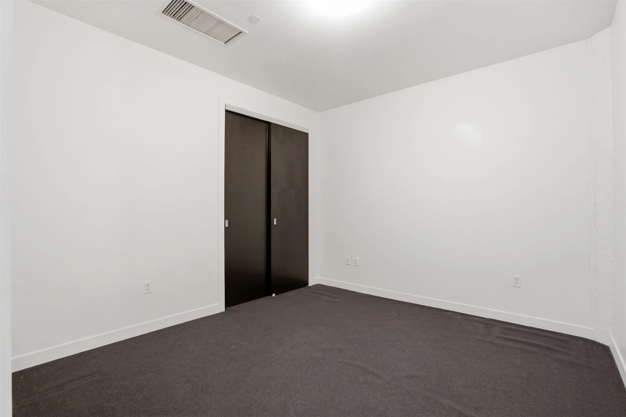 Condominium For Rent in Tarrant County , 2600 W 7th Street 1727, Fort Worth, Texas 76107, 2 Bedroom, 2 Bathroom, 2 Garage spaces, 1,263 Sqft, built in 1928, mls#21412222, Real Estate Agent in Fort Worth, Homes For Rent in Tarrant county, Homes For Rent in Fort Worth, Realtor in Fort Worth Texas, Real Estate Brokerage Independent Realty Texas, Luminita Cordes Realtor