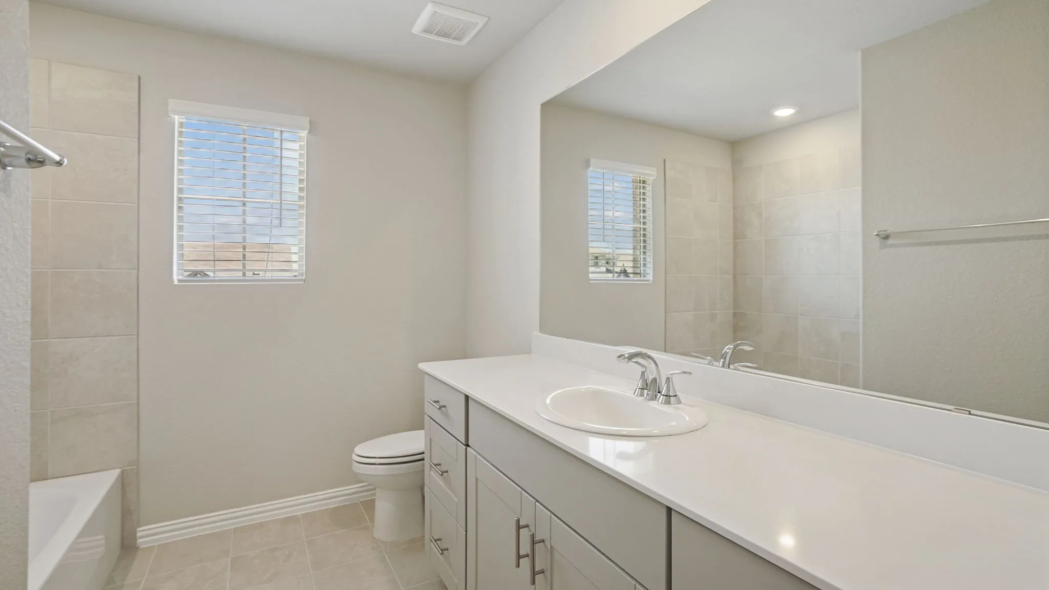 Photo is not of the actual home, but is an inspirational photo of builder’s model home and may depict options, furnishings, and/or decorator features that are not included.