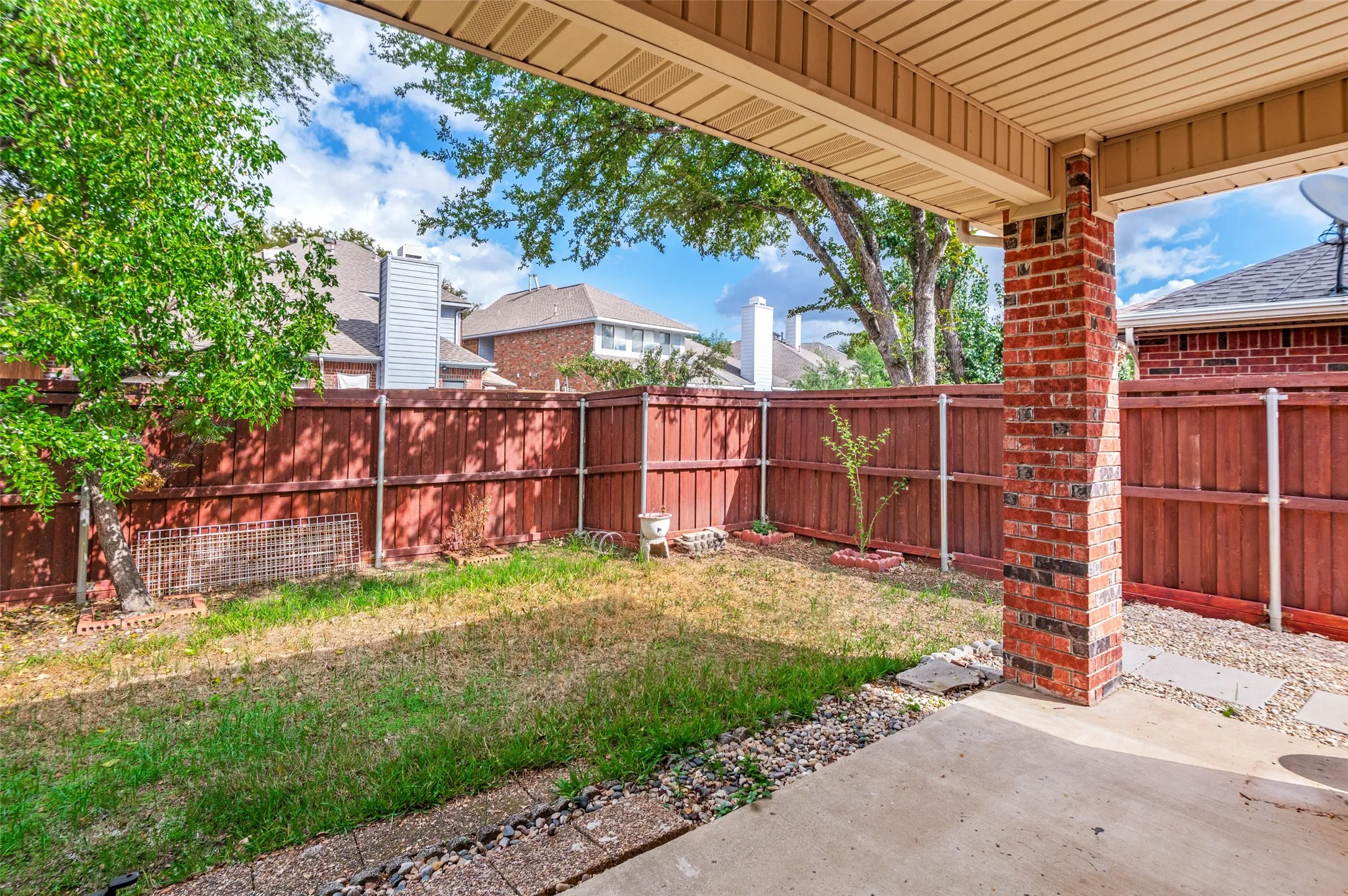 Single Family Residence For Sale in Dallas County , 854 Chalfont Place, Coppell, Texas 75019, 4 Bedroom, 3 Bathroom, 2 Garage spaces, 2,882 Sqft, built in 1991, mls#21412225, Real Estate Agent in Coppell, Homes For Sale in Dallas county, Homes For Sale in Coppell, Realtor in Coppell Texas, Real Estate Brokerage Independent Realty Texas, Luminita Cordes Realtor