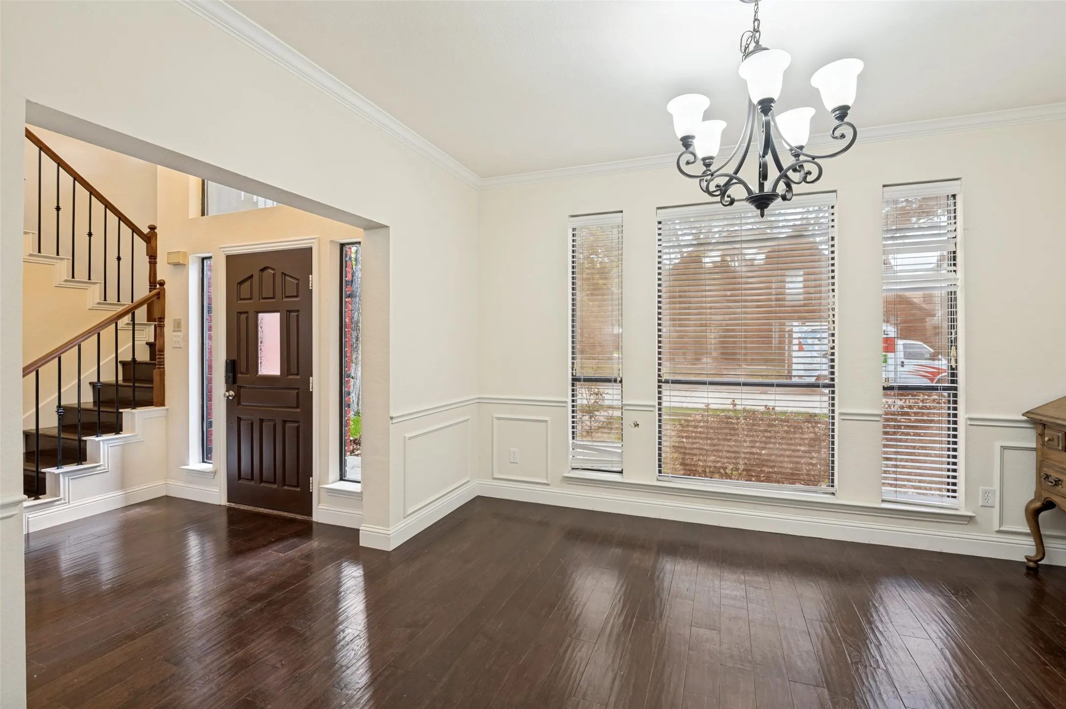 Single Family Residence For Sale in Dallas County , 854 Chalfont Place, Coppell, Texas 75019, 4 Bedroom, 3 Bathroom, 2 Garage spaces, 2,882 Sqft, built in 1991, mls#21412225, Real Estate Agent in Coppell, Homes For Sale in Dallas county, Homes For Sale in Coppell, Realtor in Coppell Texas, Real Estate Brokerage Independent Realty Texas, Luminita Cordes Realtor