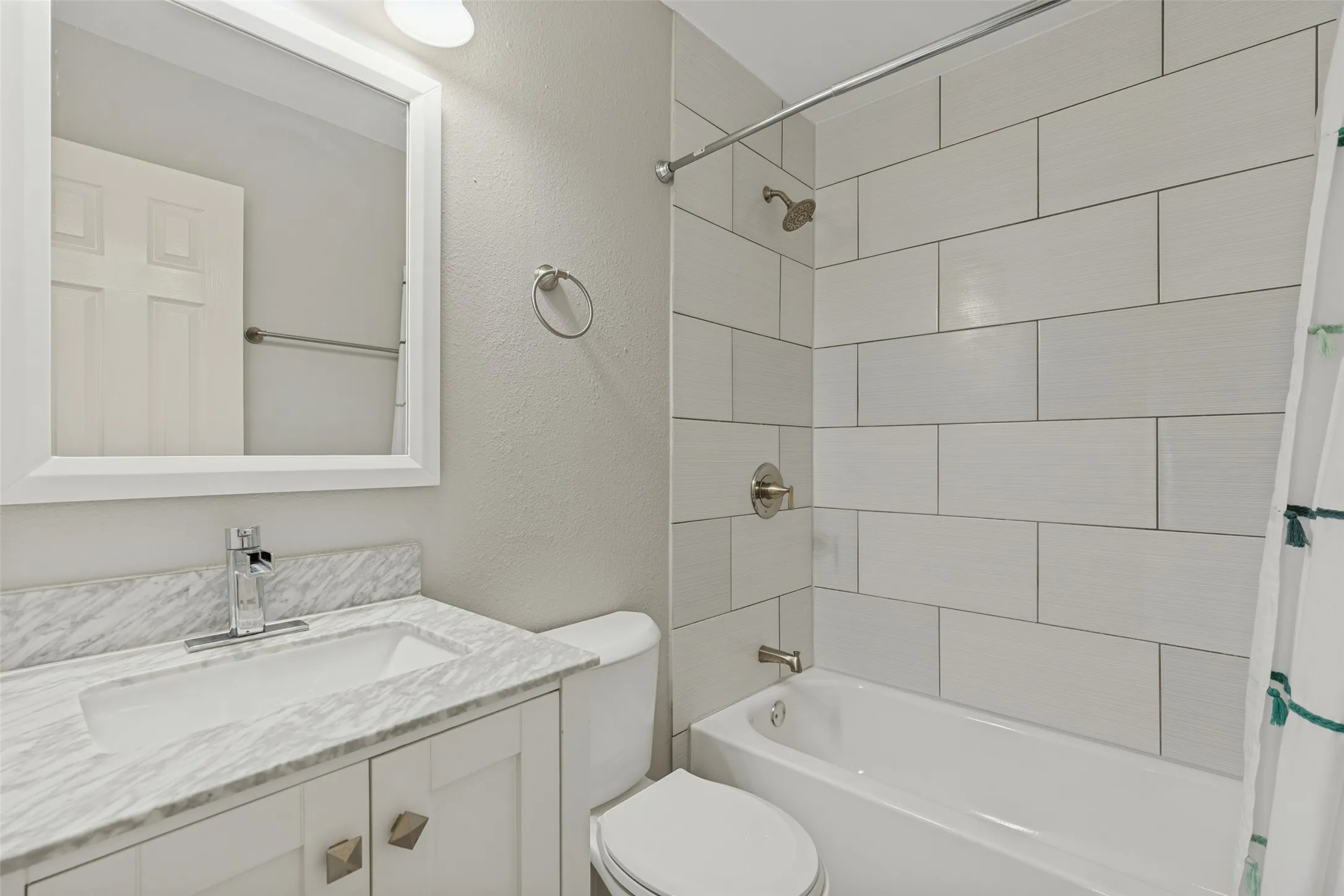 Single Family Residence For Sale in Dallas County , 8926 Clearwater Drive, Dallas, Texas 75243, 3 Bedroom, 2 Bathroom, 1 Garage spaces, 1,135 Sqft, built in 1958, mls#21407177, Real Estate Agent in Dallas, Homes For Sale in Dallas county, Homes For Sale in Dallas, Realtor in Dallas Texas, Real Estate Brokerage Independent Realty Texas, Luminita Cordes Realtor