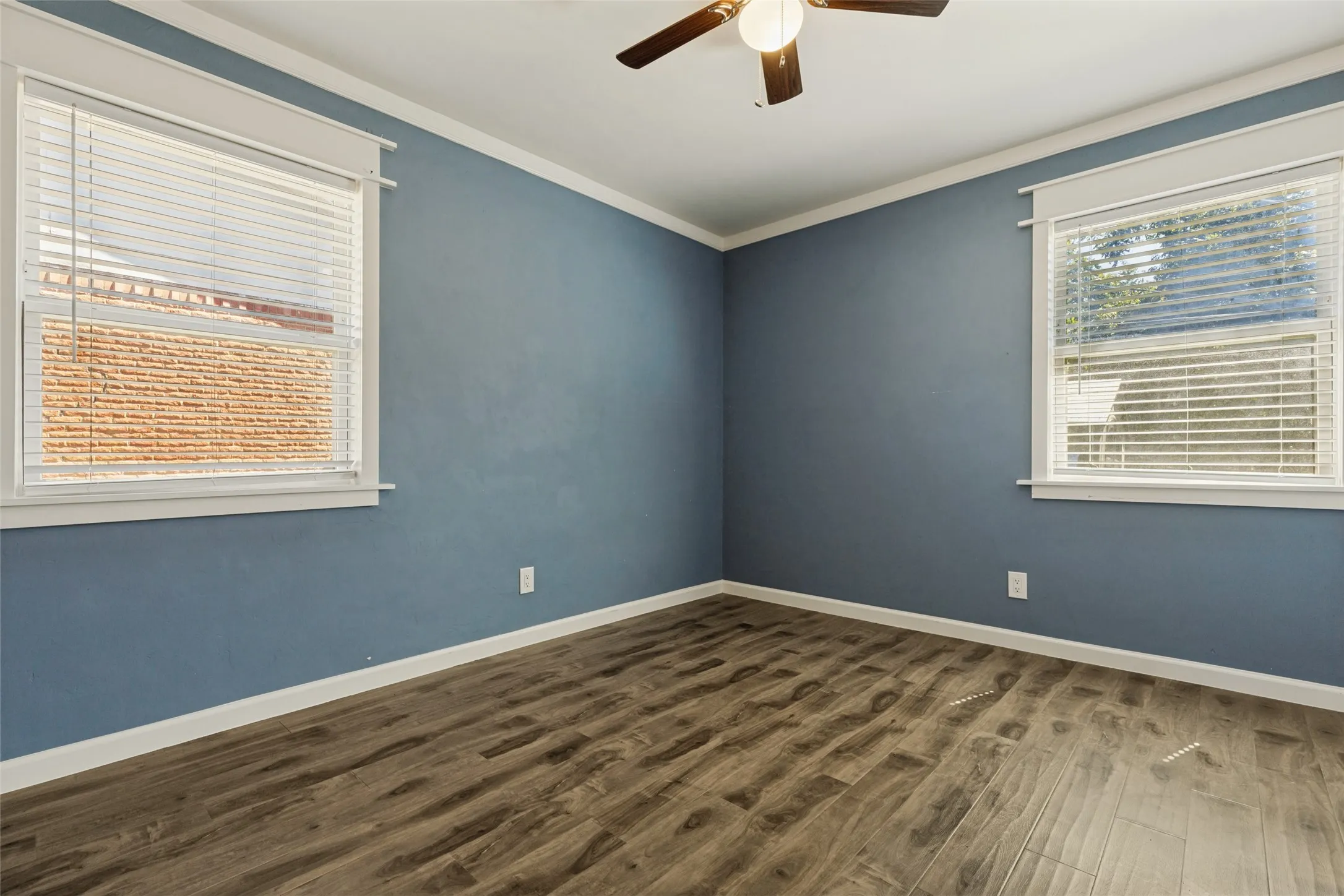 Single Family Residence For Sale in Dallas County , 8926 Clearwater Drive, Dallas, Texas 75243, 3 Bedroom, 2 Bathroom, 1 Garage spaces, 1,135 Sqft, built in 1958, mls#21407177, Real Estate Agent in Dallas, Homes For Sale in Dallas county, Homes For Sale in Dallas, Realtor in Dallas Texas, Real Estate Brokerage Independent Realty Texas, Luminita Cordes Realtor