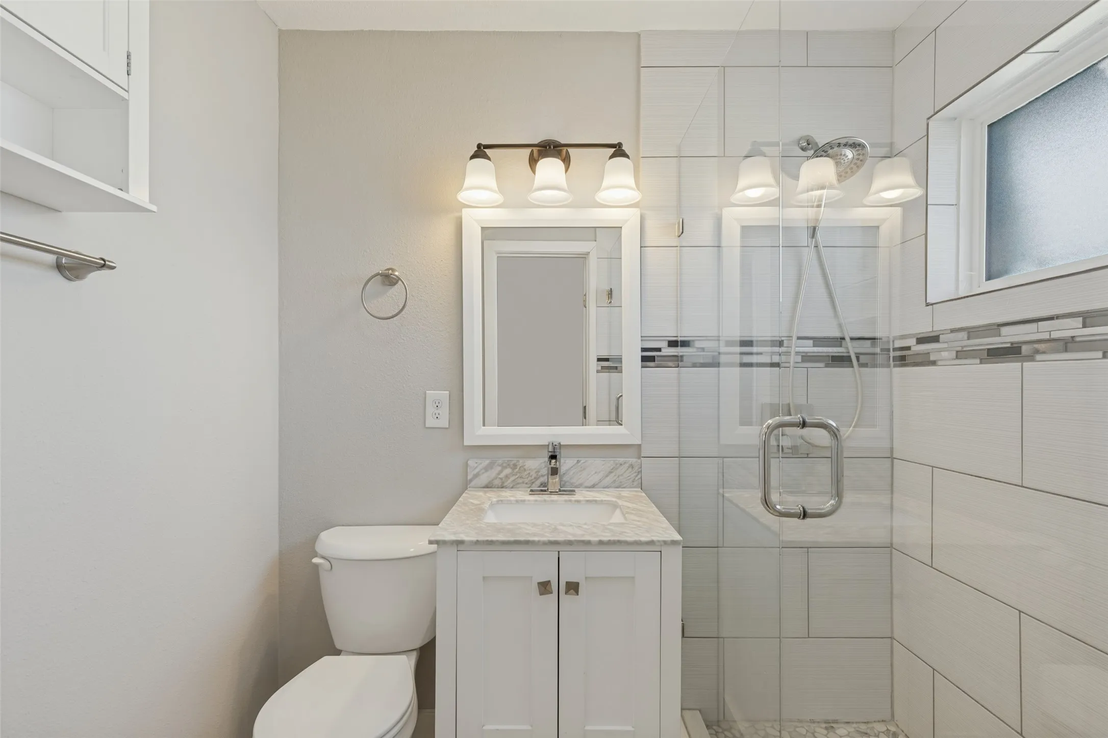Single Family Residence For Sale in Dallas County , 8926 Clearwater Drive, Dallas, Texas 75243, 3 Bedroom, 2 Bathroom, 1 Garage spaces, 1,135 Sqft, built in 1958, mls#21407177, Real Estate Agent in Dallas, Homes For Sale in Dallas county, Homes For Sale in Dallas, Realtor in Dallas Texas, Real Estate Brokerage Independent Realty Texas, Luminita Cordes Realtor